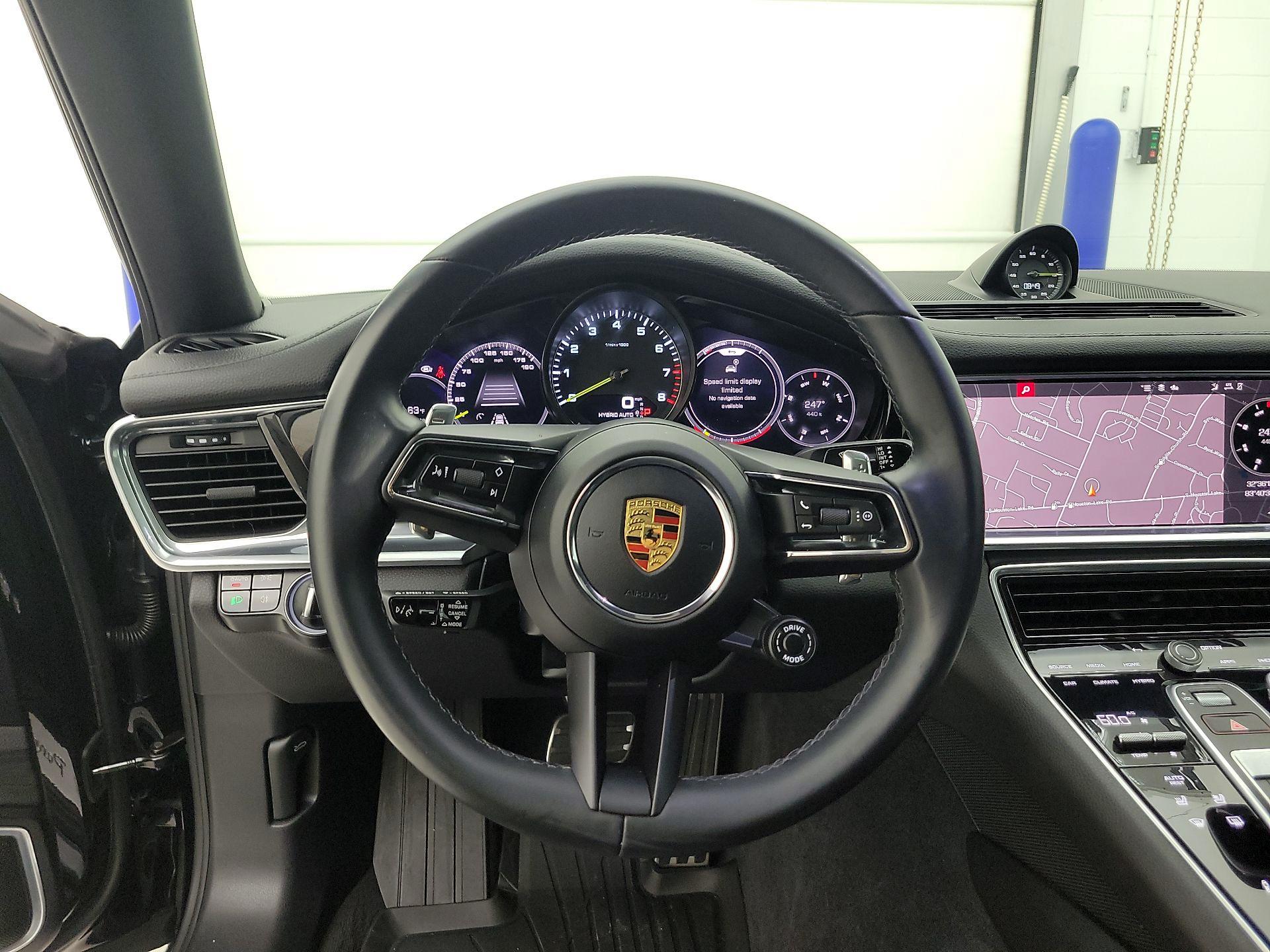 Thumbnail: 2021 Porsche Panamera - 10