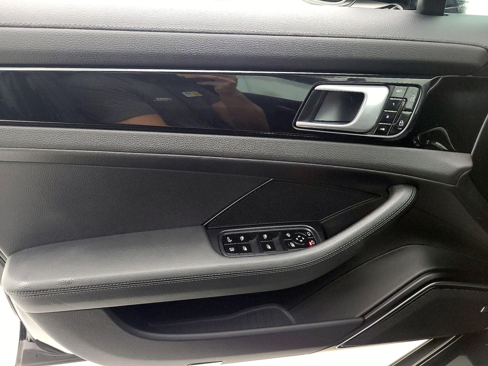 2021 Porsche Panamera 4 E-Hybrid - Photo 13