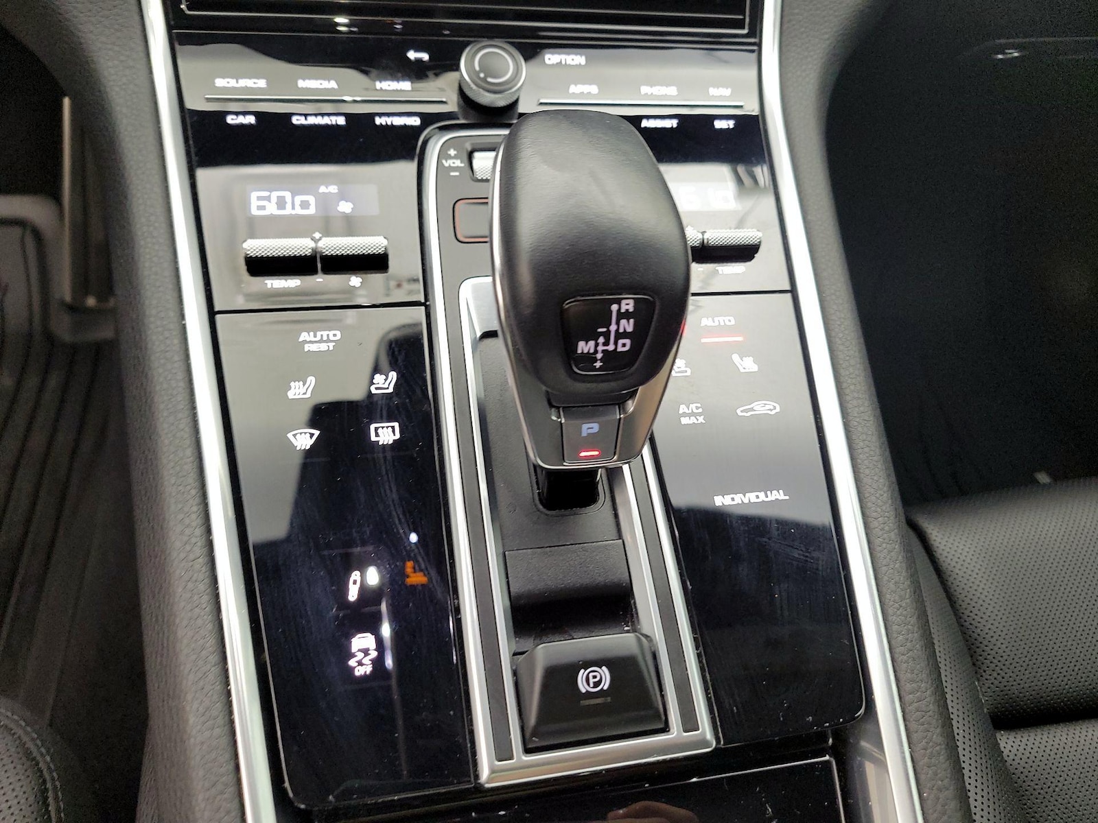 2021 Porsche Panamera 4 E-Hybrid - Photo 19