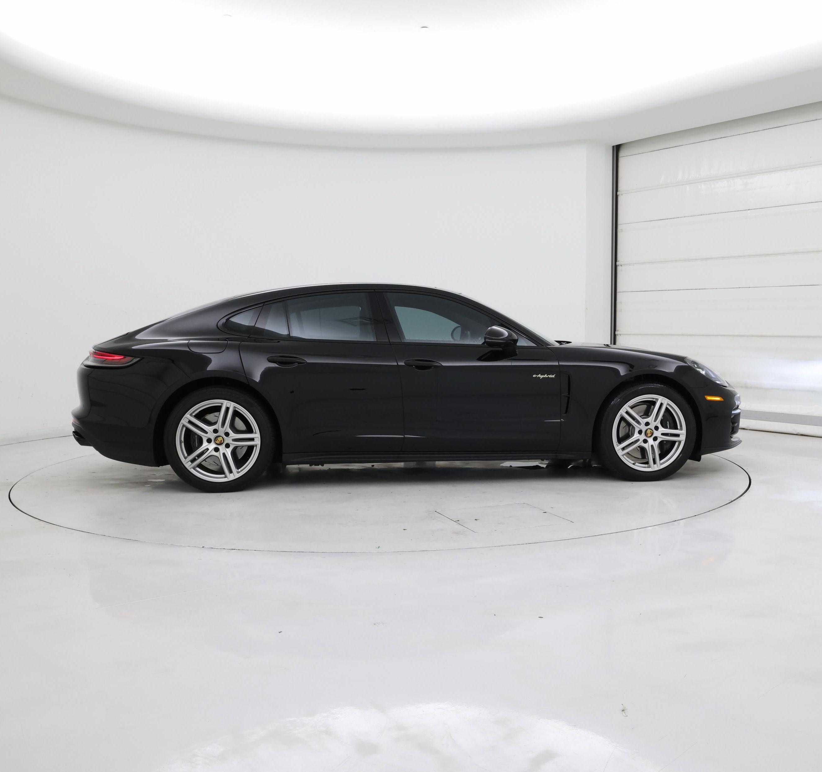 Thumbnail: 2021 Porsche Panamera - 7