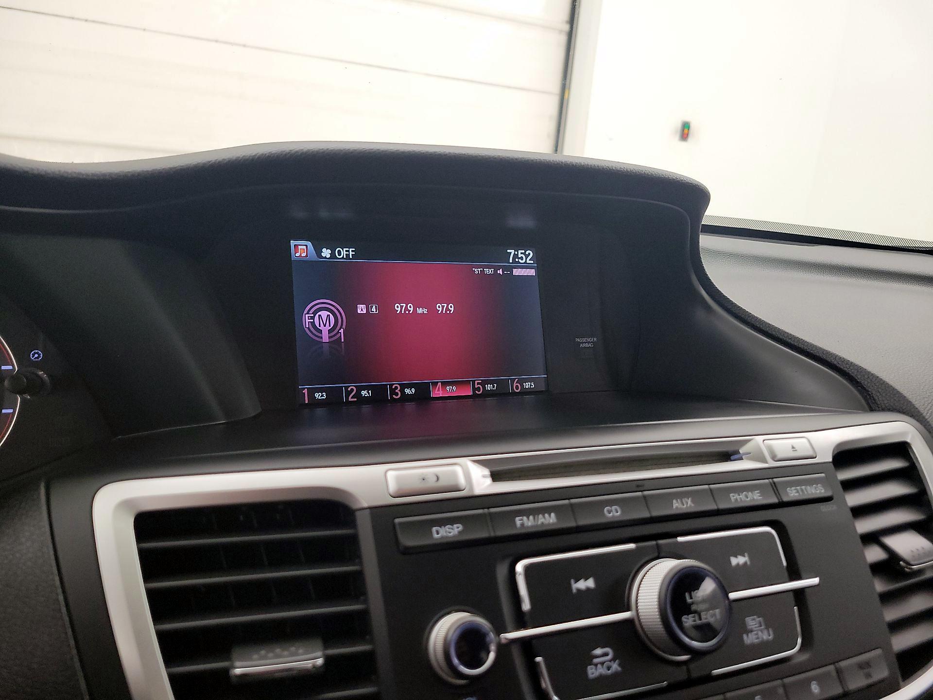 Thumbnail: 2015 Honda Accord - 15