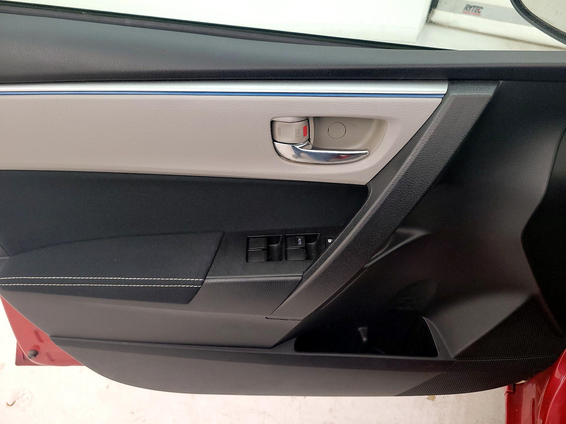 Thumbnail: 2014 Toyota Corolla - 12