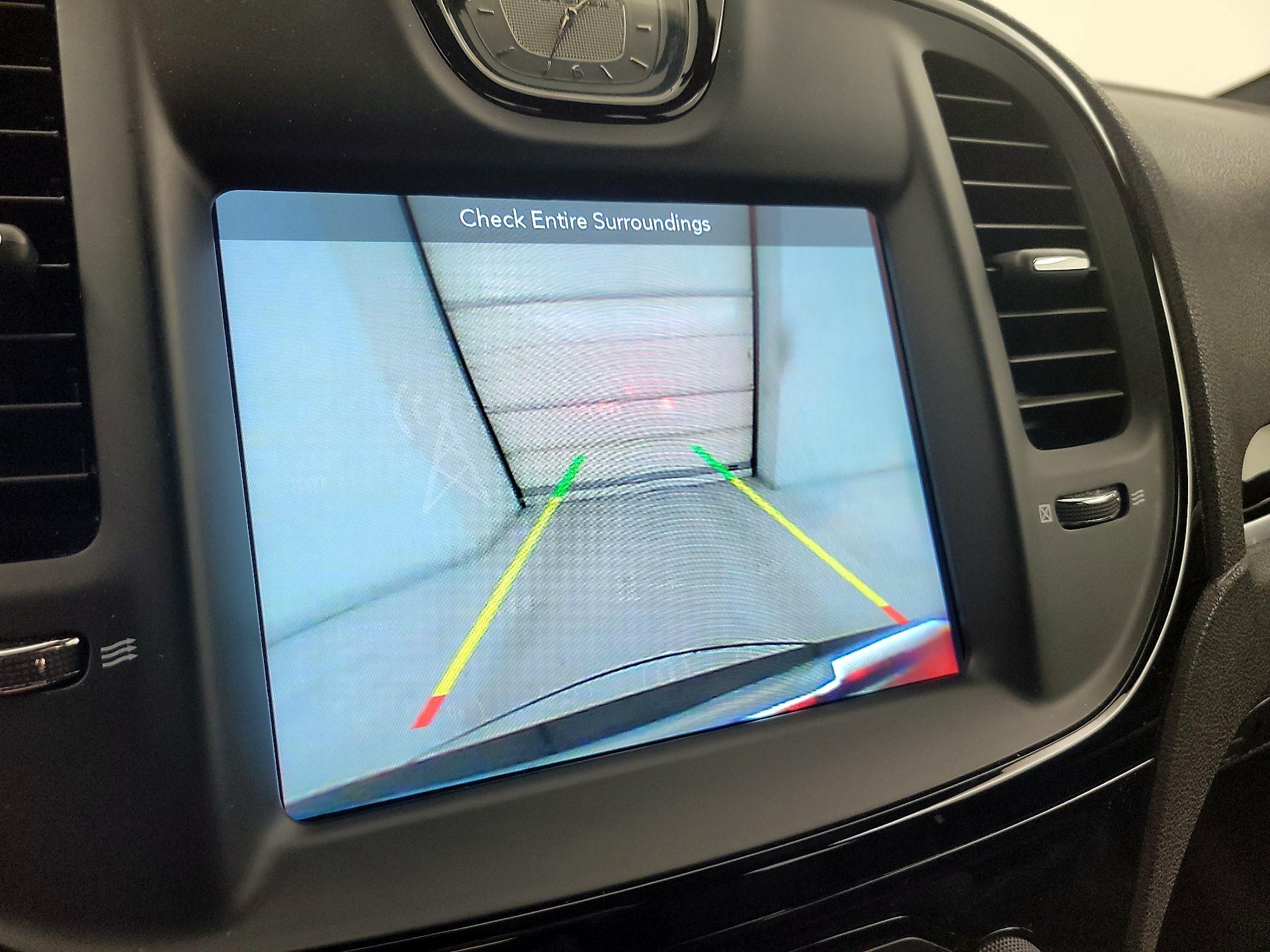 Thumbnail: 2019 Chrysler 300 - 14