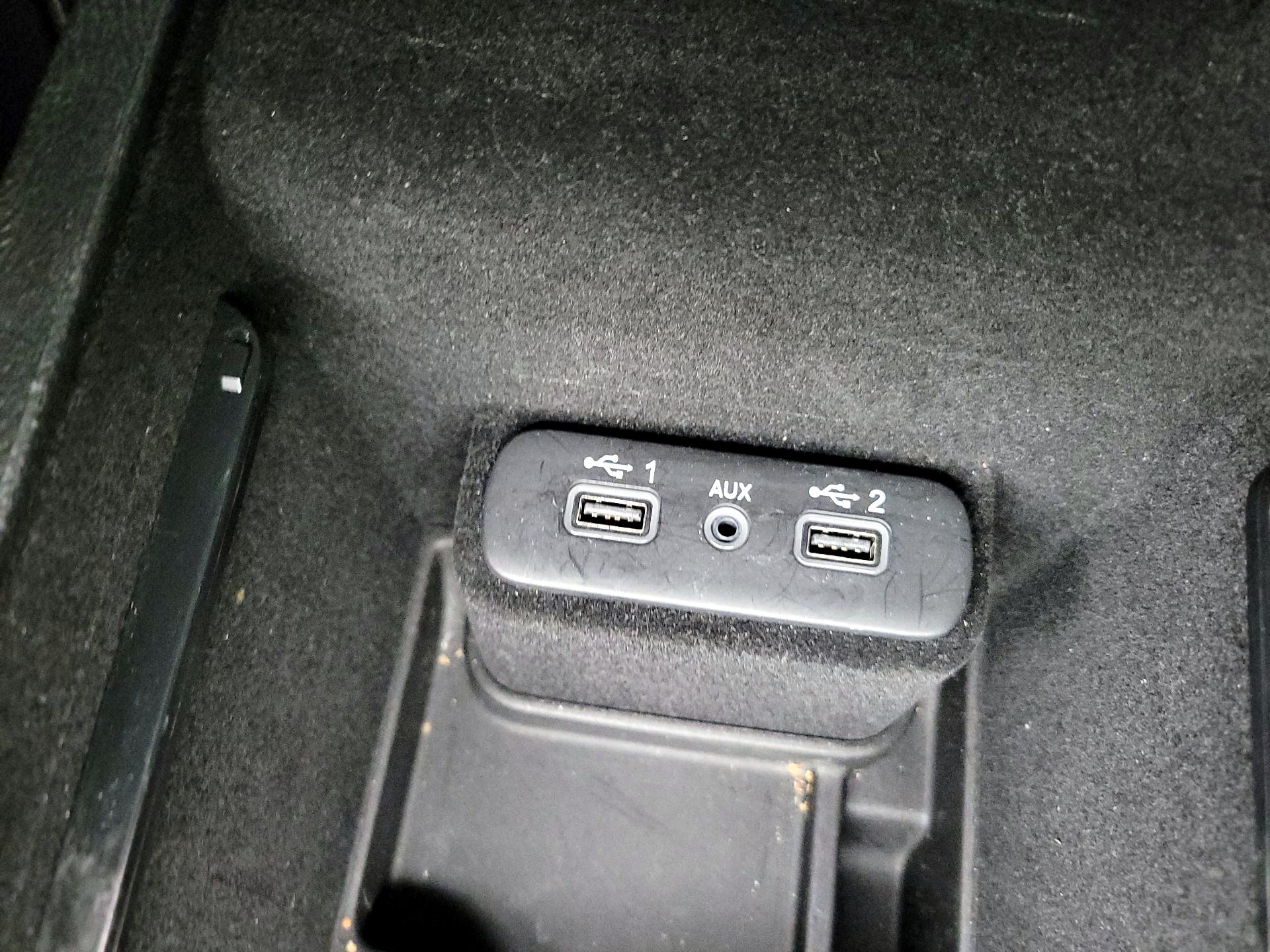 Thumbnail: 2019 Chrysler 300 - 18