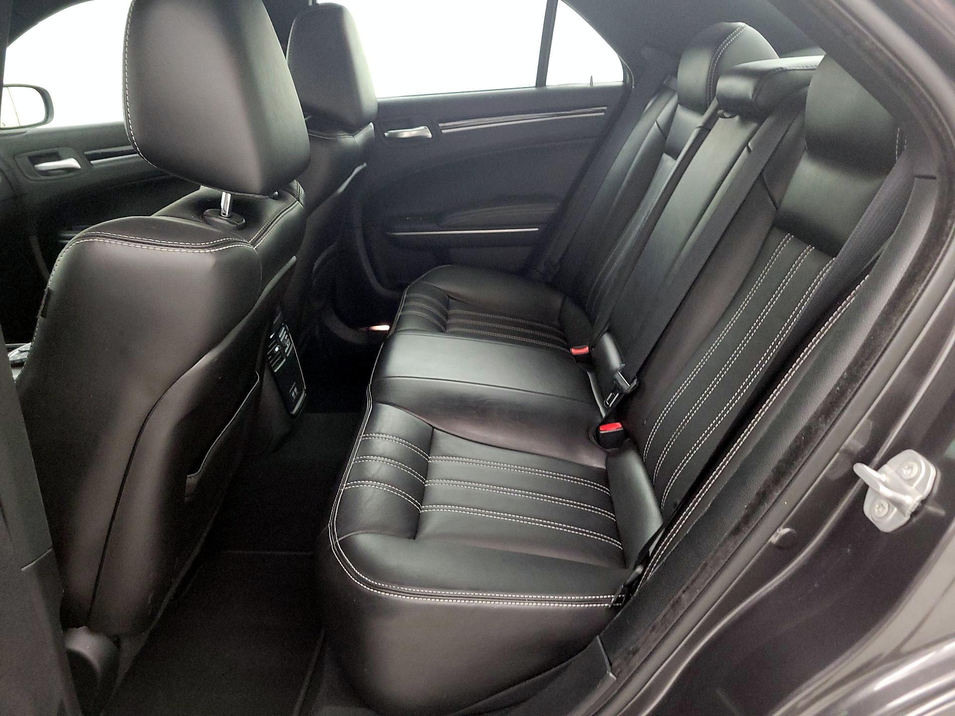 Thumbnail: 2019 Chrysler 300 - 19