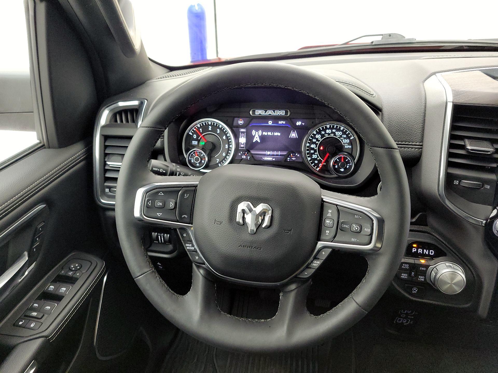 Thumbnail: 2025 RAM 1500 - 10