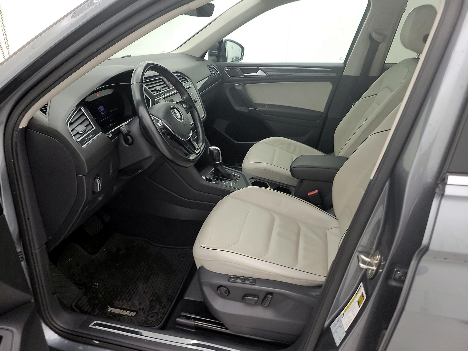 Thumbnail: 2018 Volkswagen Tiguan - 11