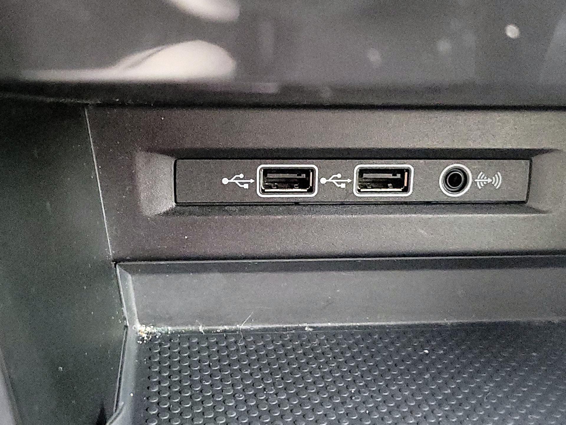 Thumbnail: 2018 Volkswagen Tiguan - 19