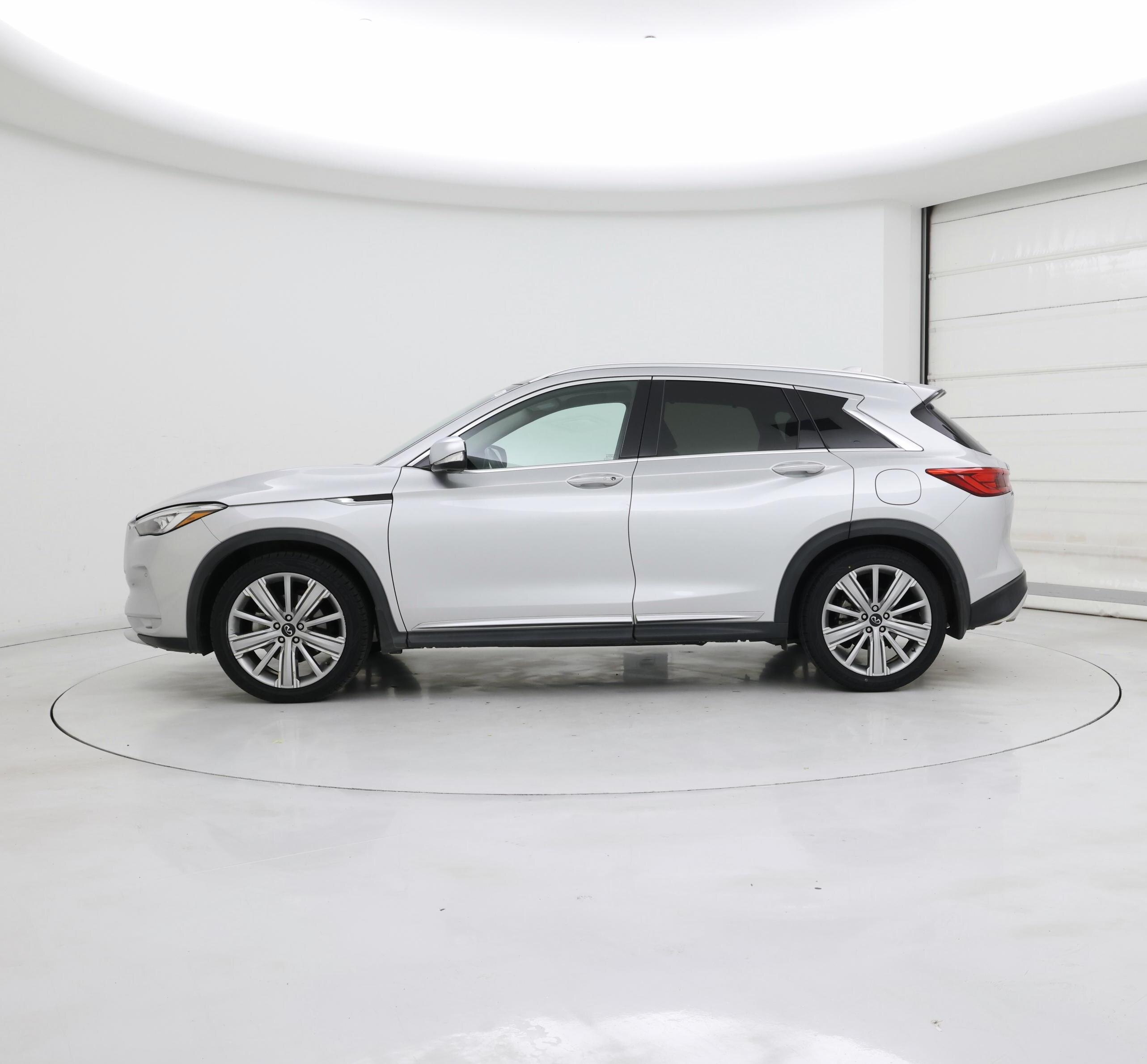 Thumbnail: 2021 INFINITI QX50 - 3