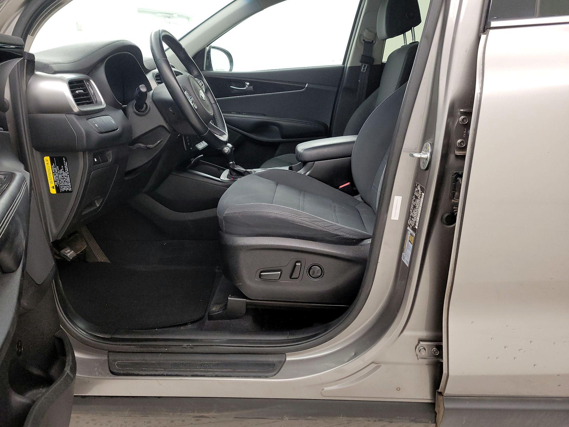 Thumbnail: 2017 Kia Sorento - 11