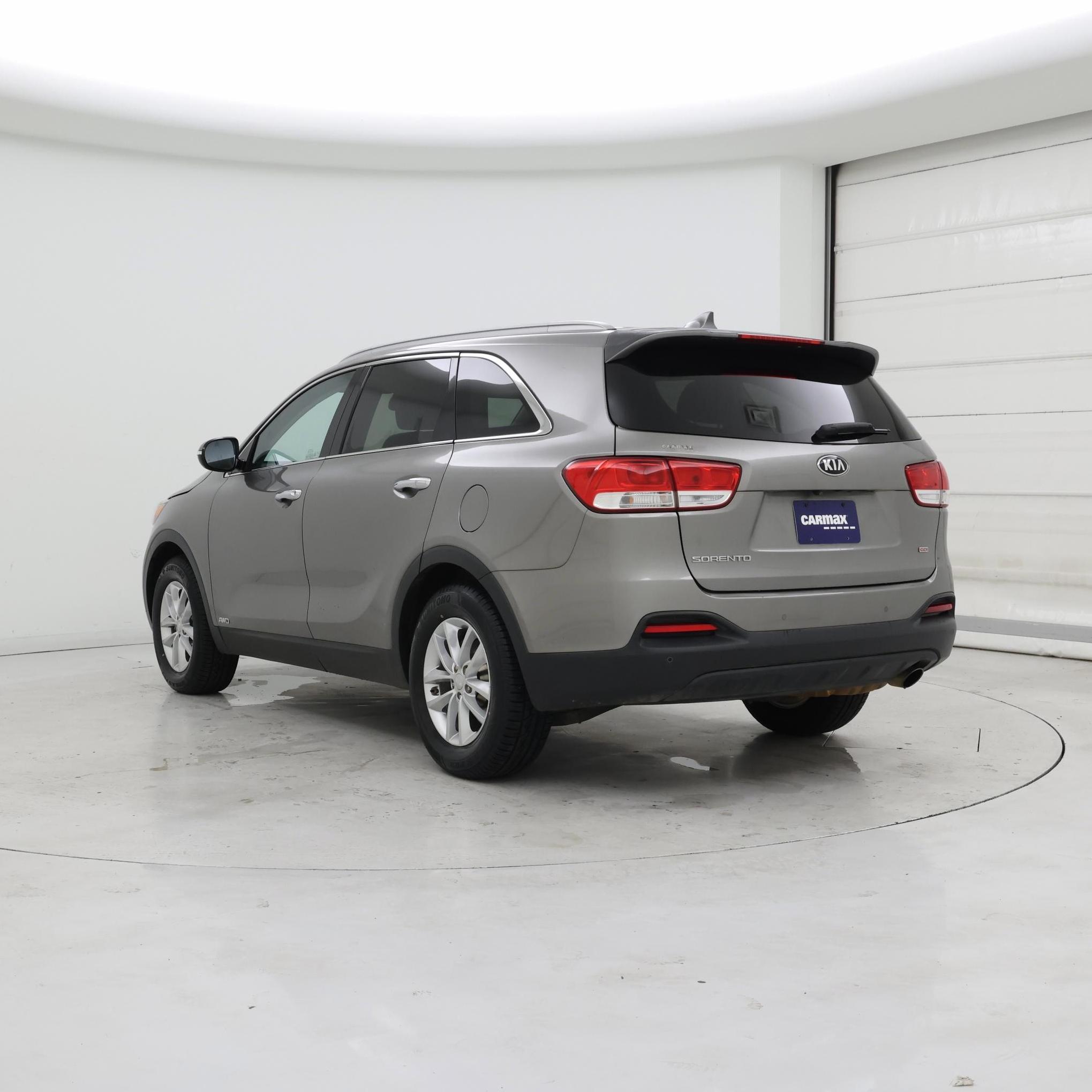 Thumbnail: 2017 Kia Sorento - 2