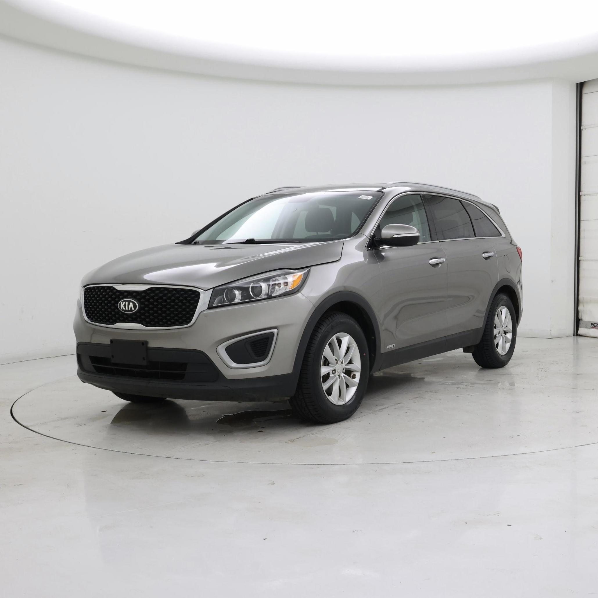 Thumbnail: 2017 Kia Sorento - 4