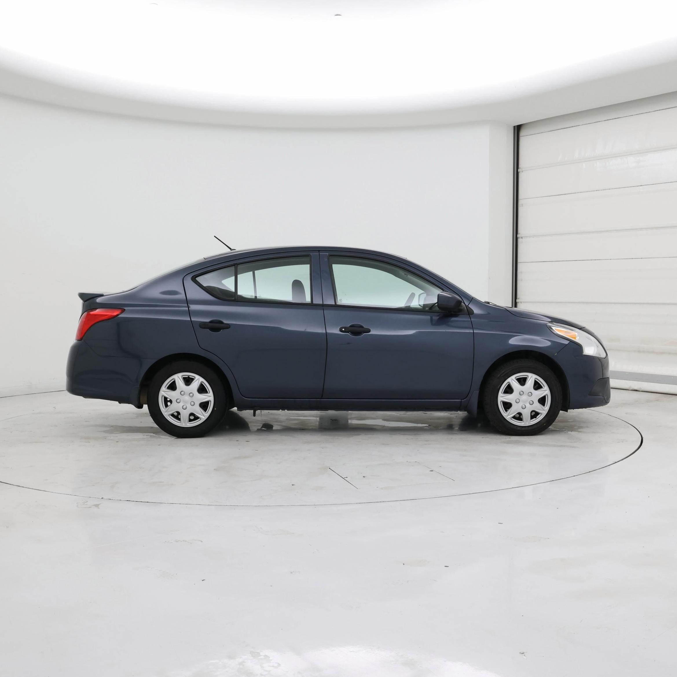 Thumbnail: 2017 Nissan Versa - 7