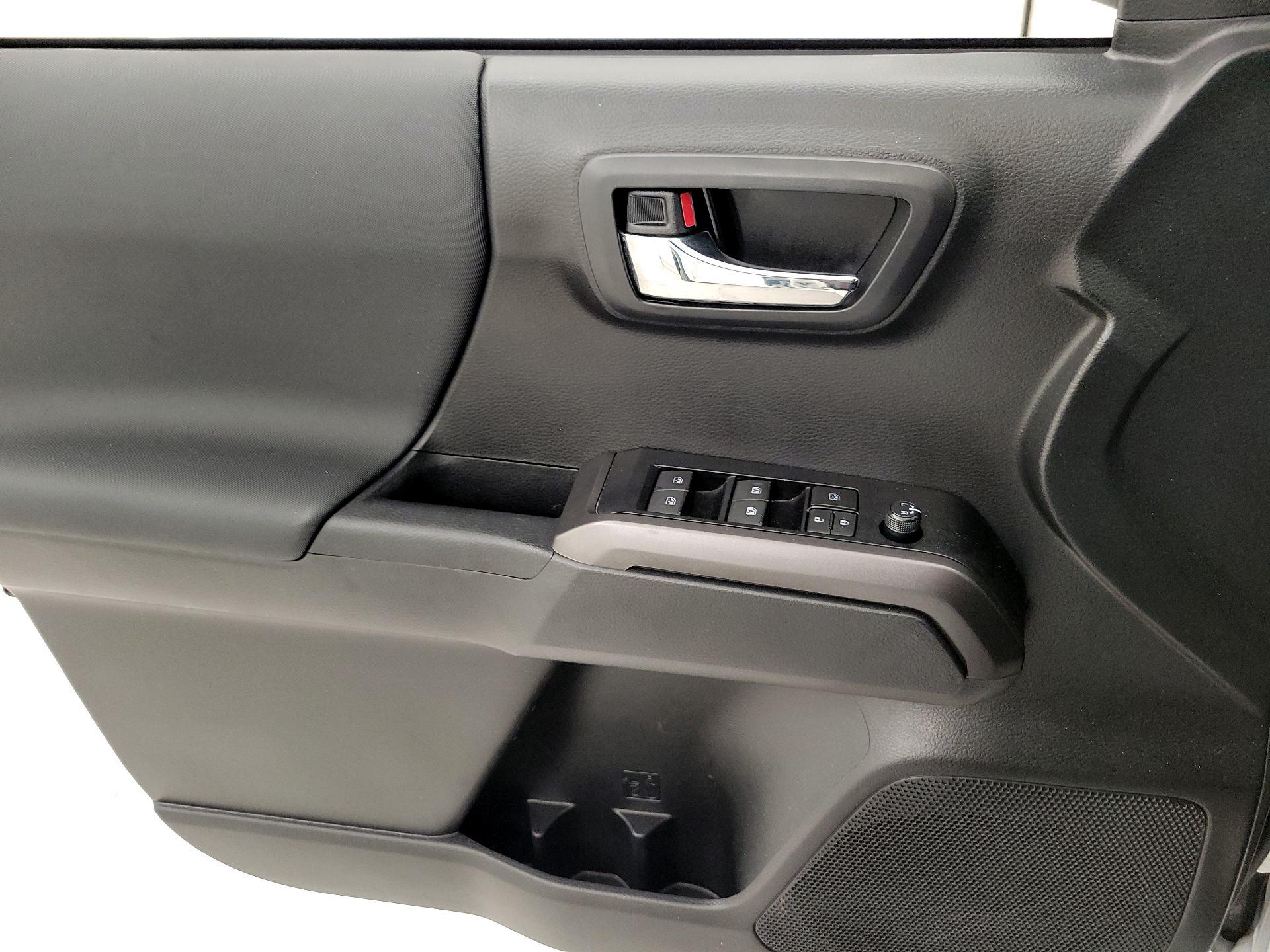 Thumbnail: 2023 Toyota Tacoma - 12