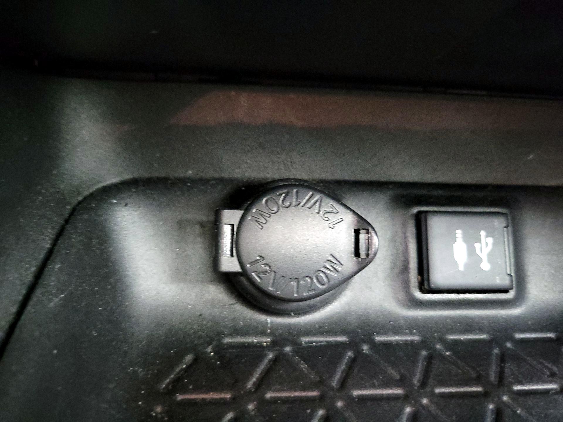 Thumbnail: 2019 Toyota RAV4 - 18