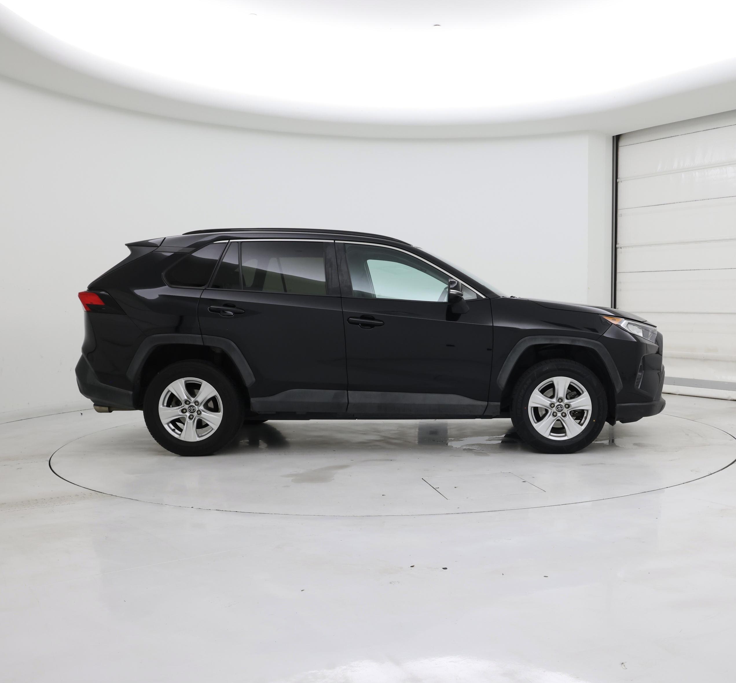 Thumbnail: 2019 Toyota RAV4 - 7