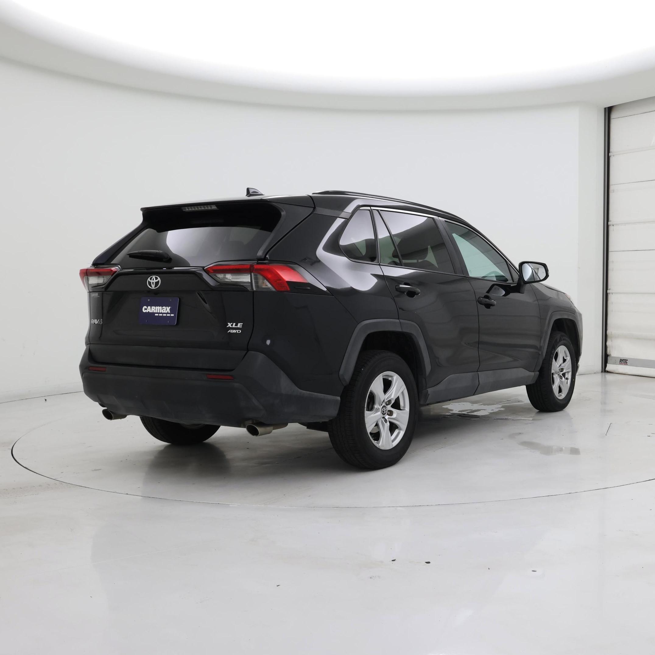 Thumbnail: 2019 Toyota RAV4 - 8