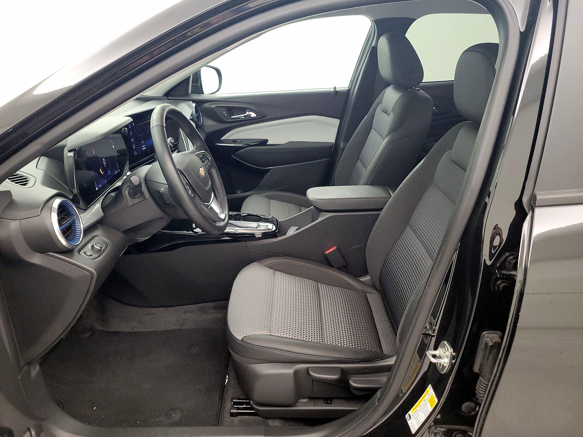 Thumbnail: 2024 Chevrolet Trax - 11