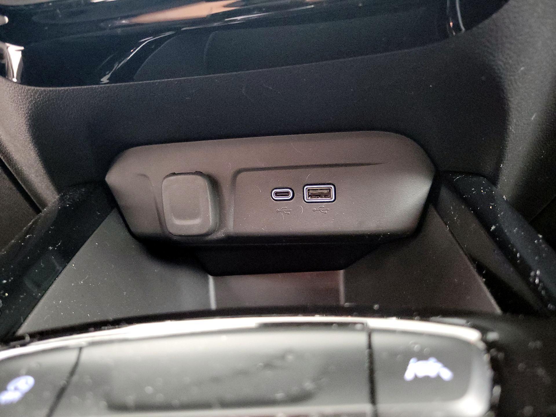 Thumbnail: 2024 Chevrolet Trax - 18