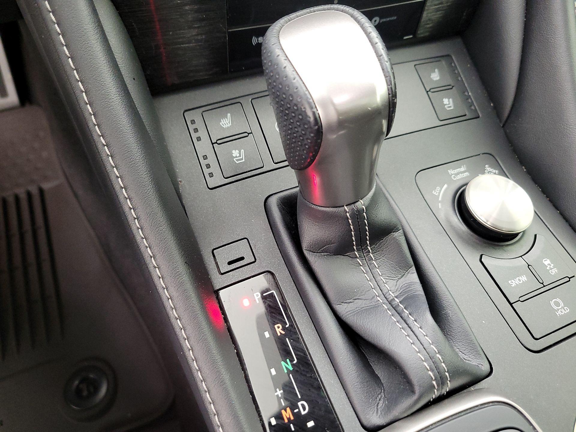 Thumbnail: 2022 Lexus RC - 18