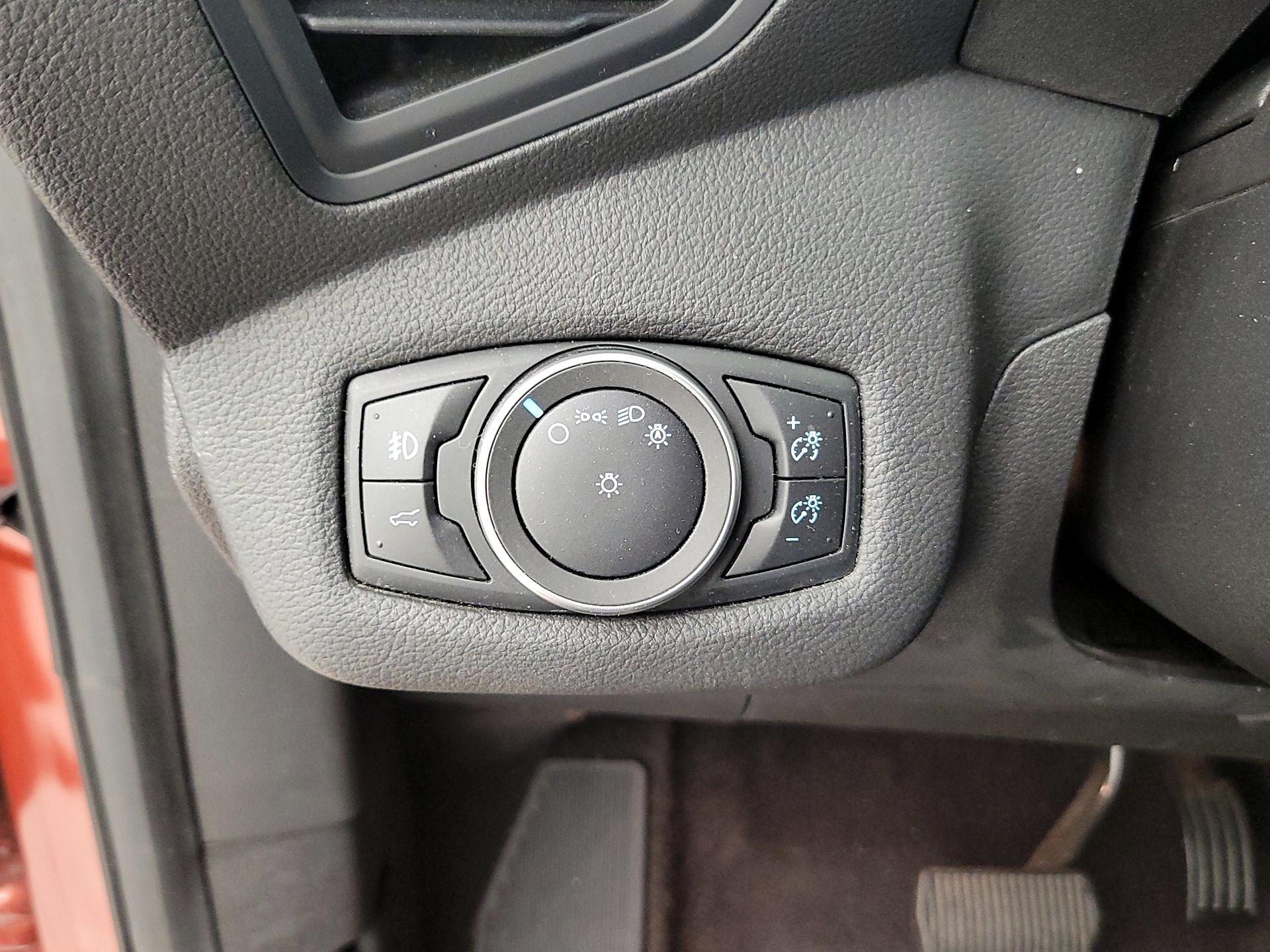 Thumbnail: 2019 Ford Escape - 13