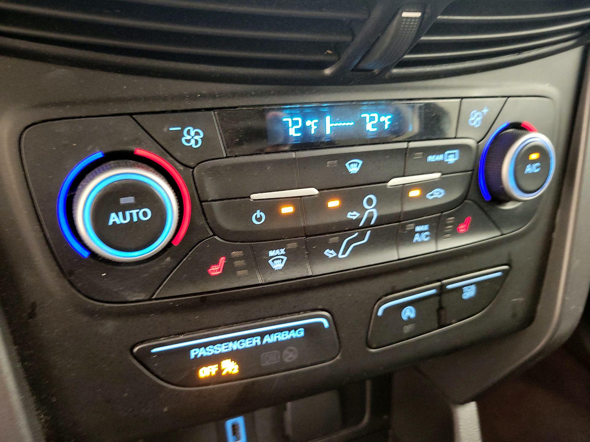 Thumbnail: 2019 Ford Escape - 16