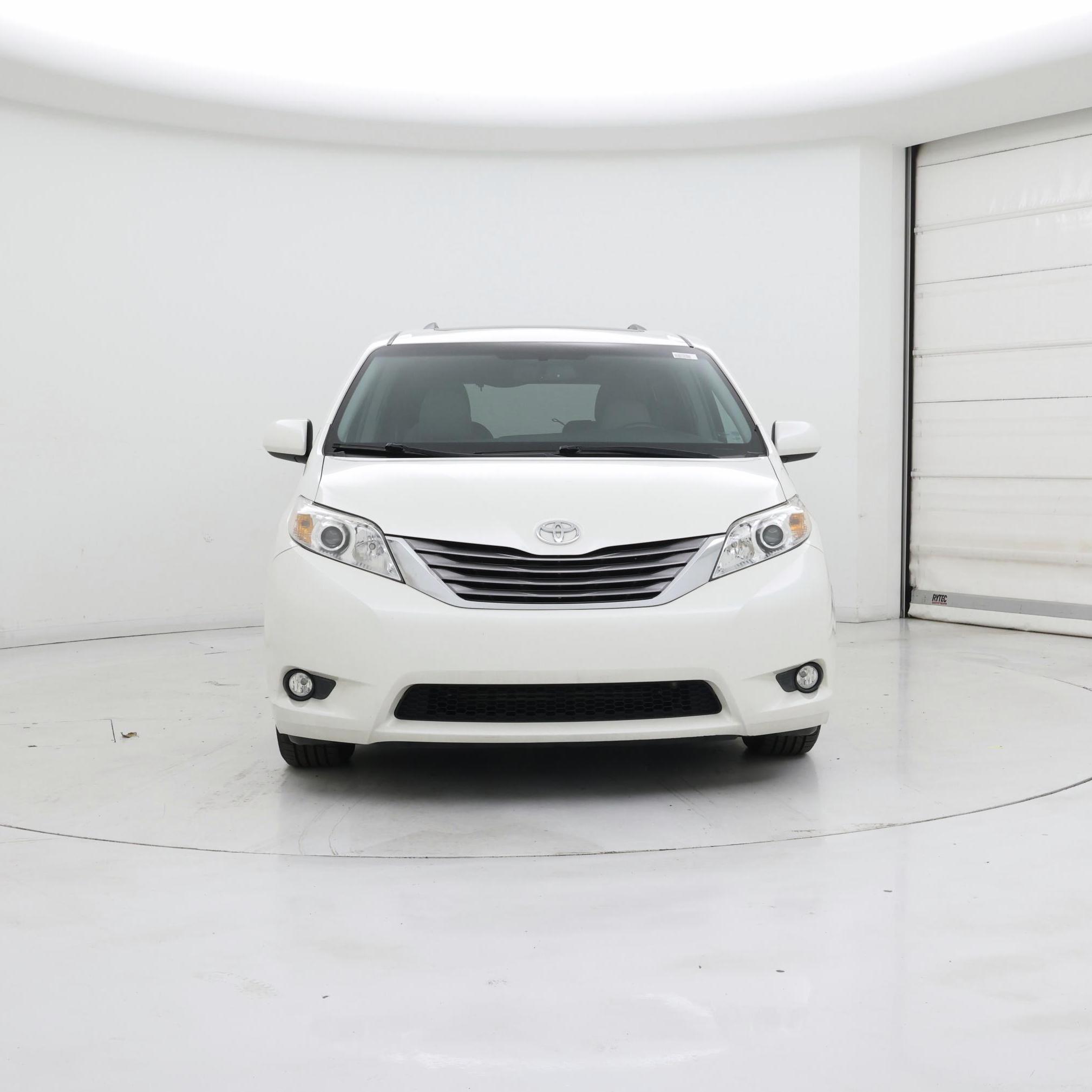 Thumbnail: 2017 Toyota Sienna - 5