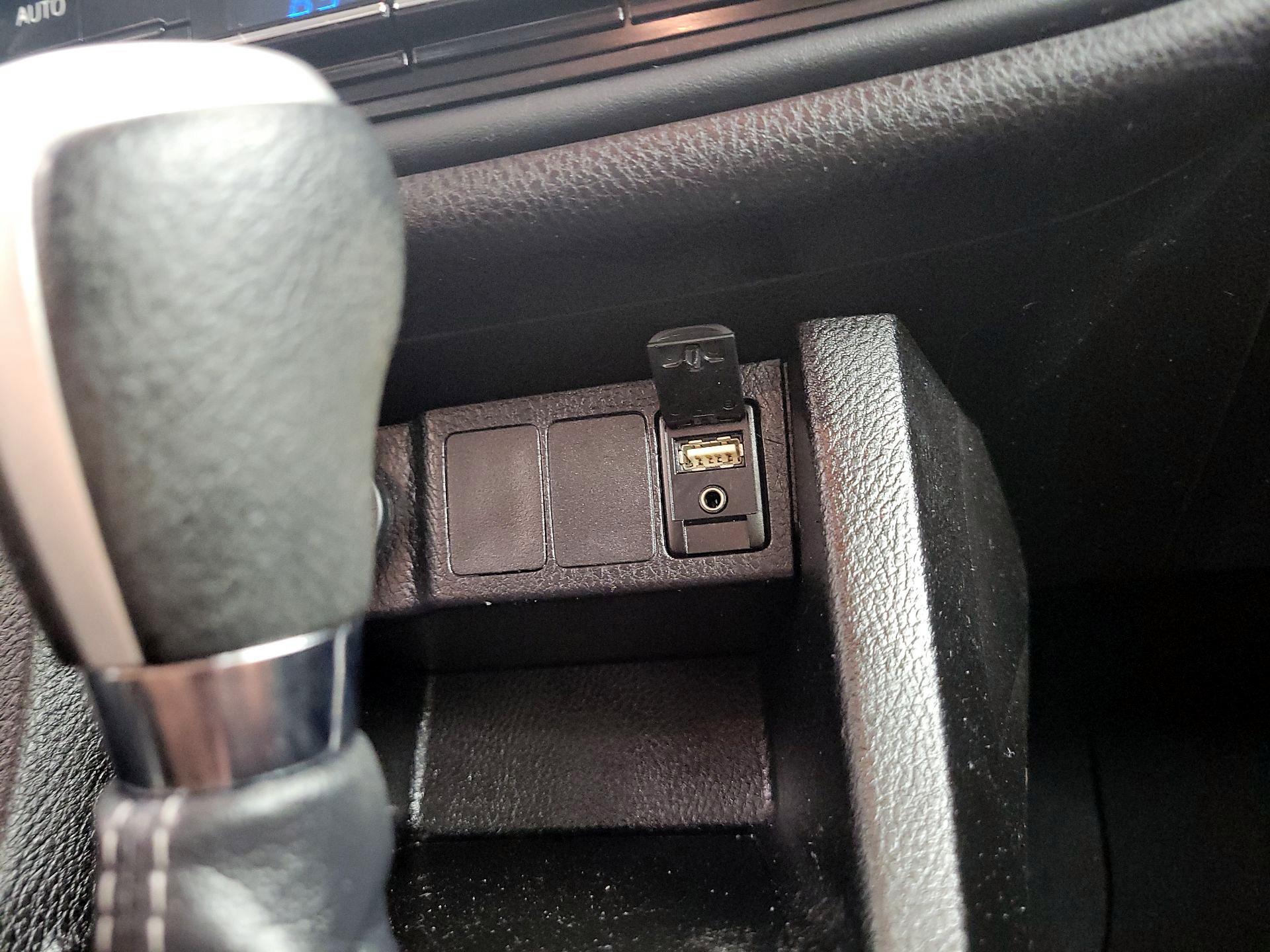 Thumbnail: 2019 Toyota Corolla - 18