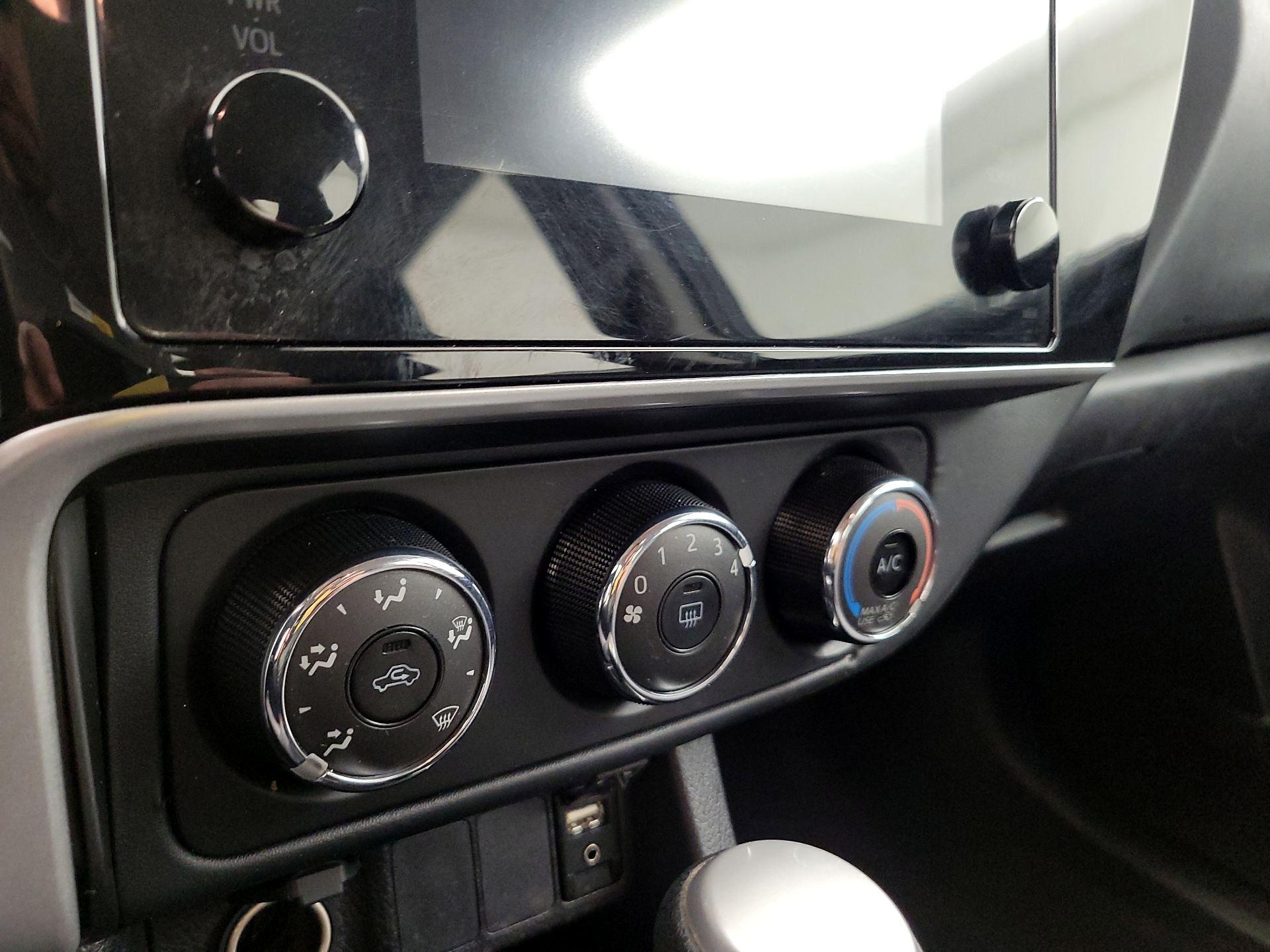 Thumbnail: 2019 Toyota Corolla - 16