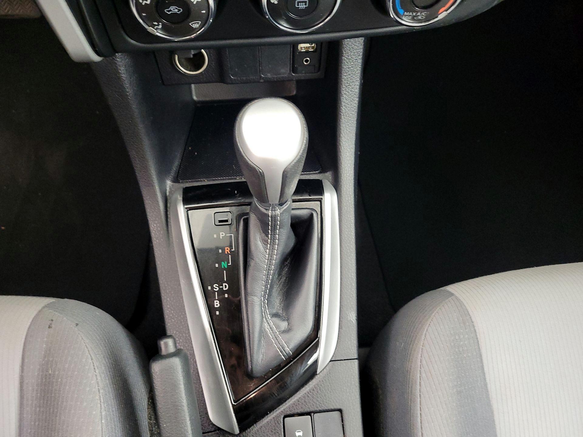 Thumbnail: 2019 Toyota Corolla - 17