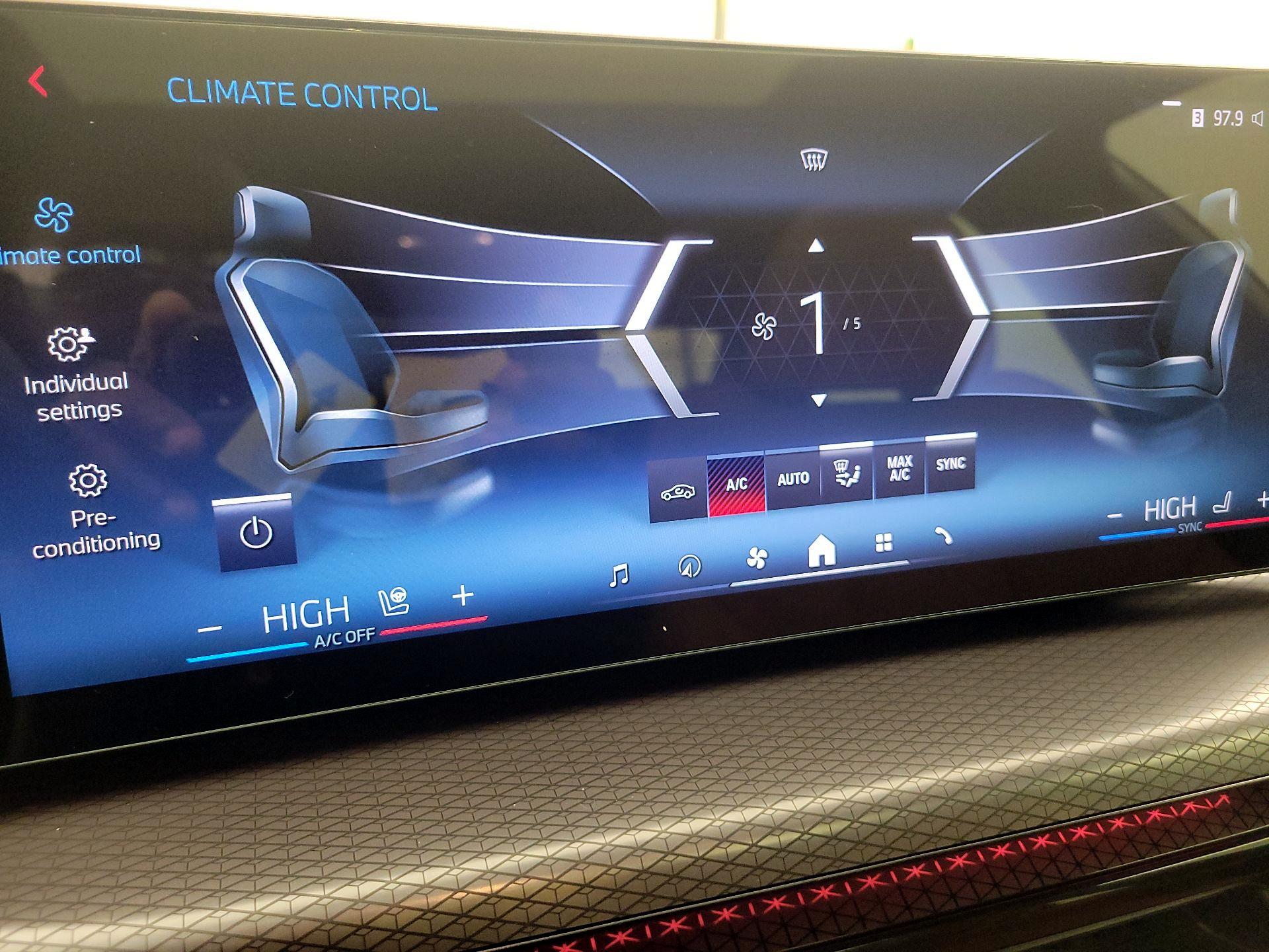 Thumbnail: 2025 BMW 3 Series - 17