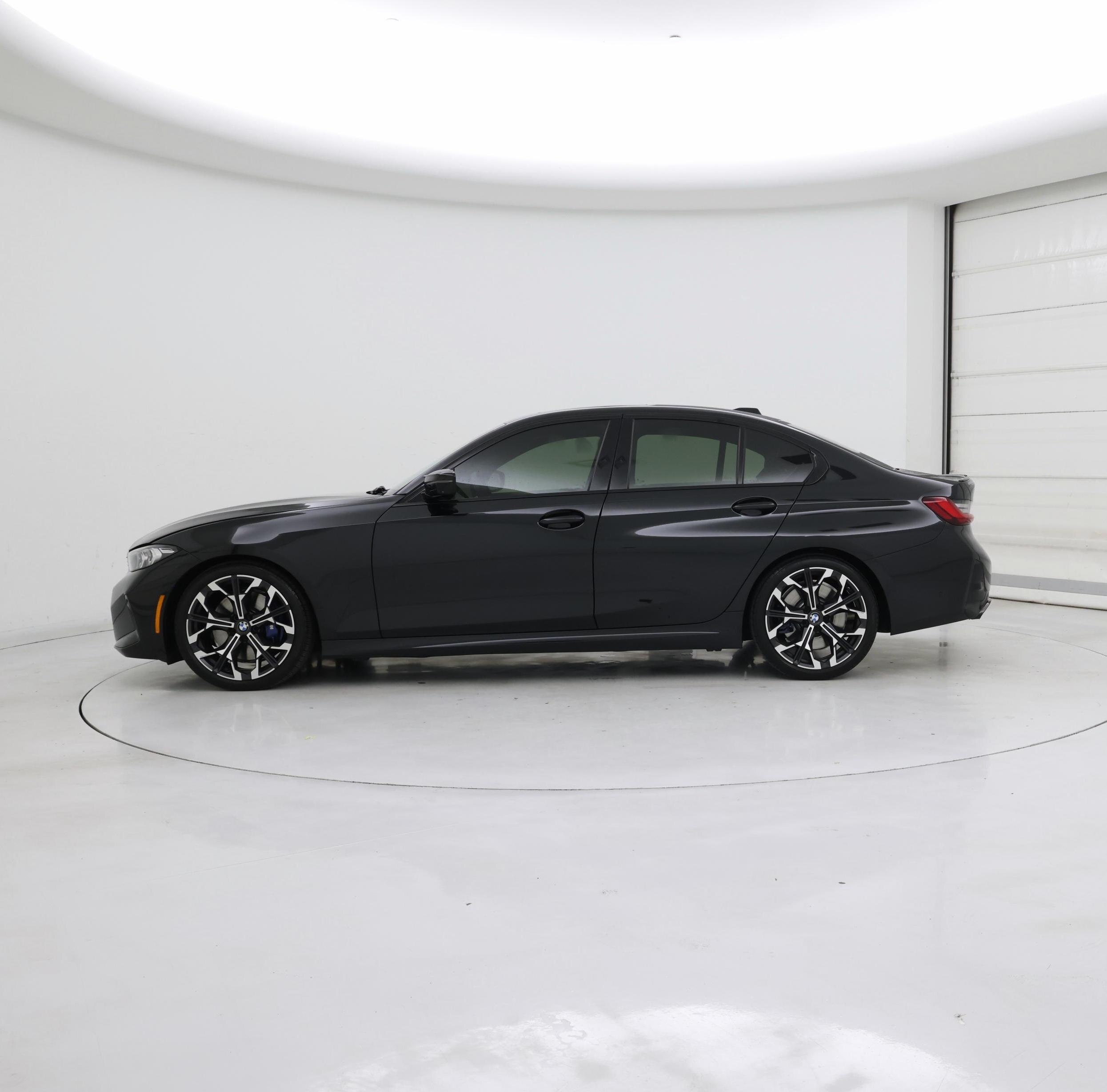 Thumbnail: 2025 BMW 3 Series - 3