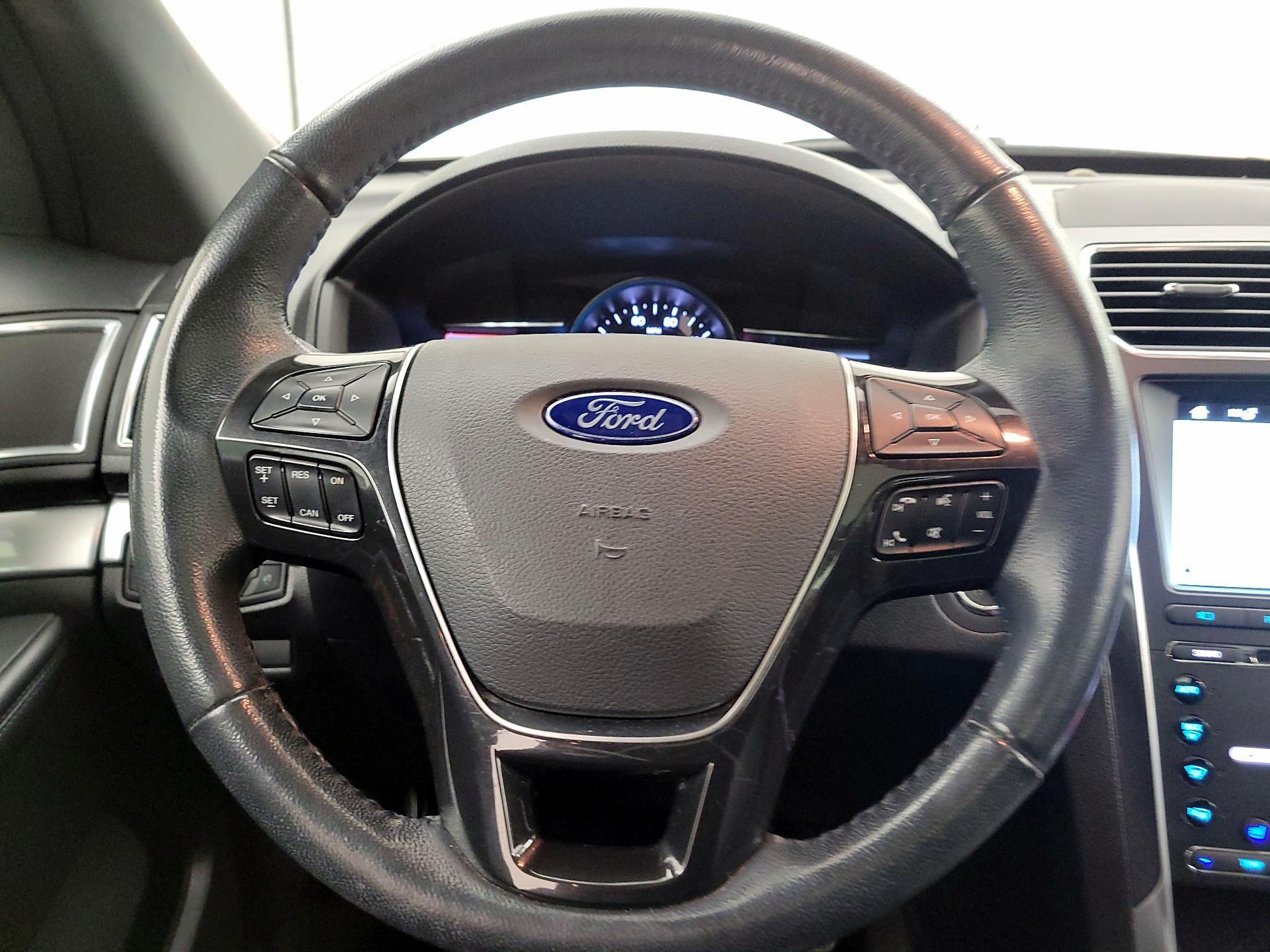 Thumbnail: 2017 Ford Explorer - 10