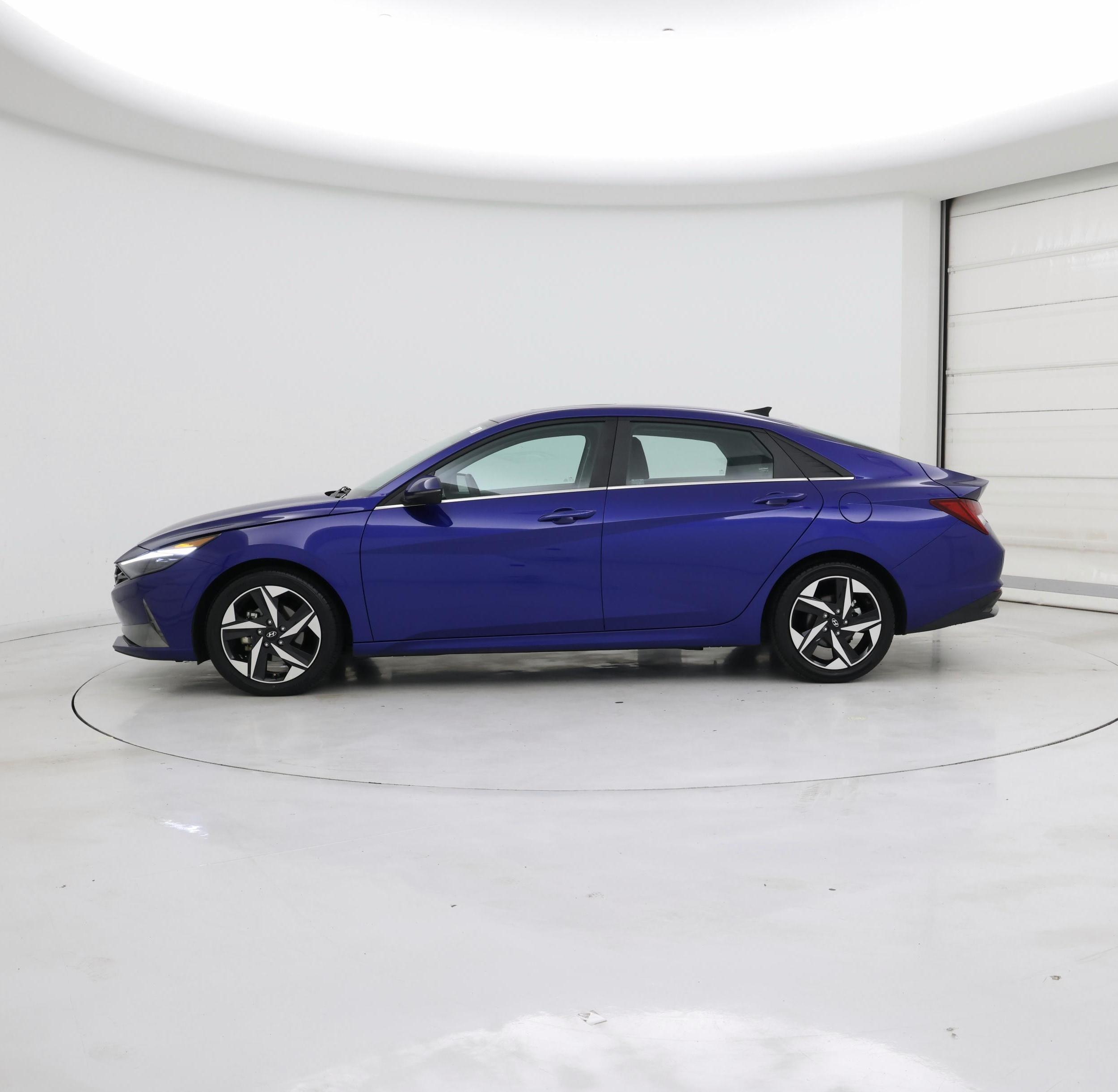 Thumbnail: 2023 Hyundai Elantra - 3