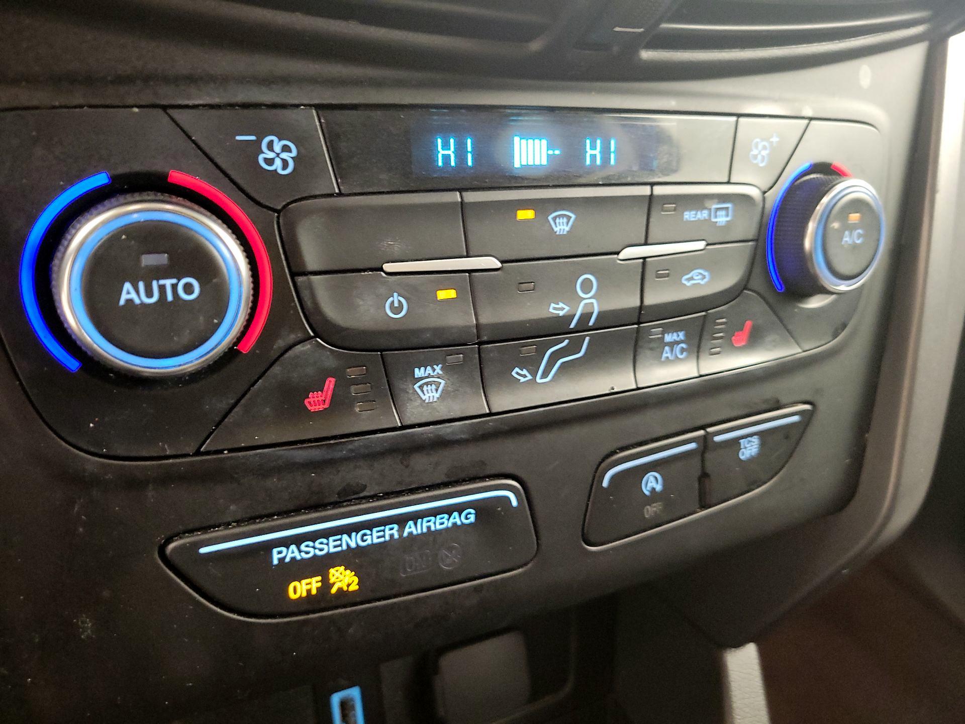 Thumbnail: 2017 Ford Escape - 16