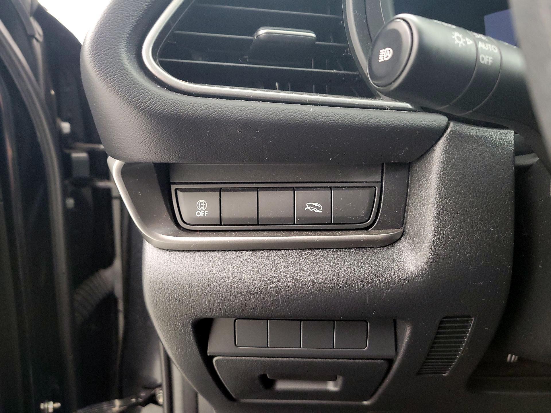 Thumbnail: 2023 Mazda CX-30 - 13