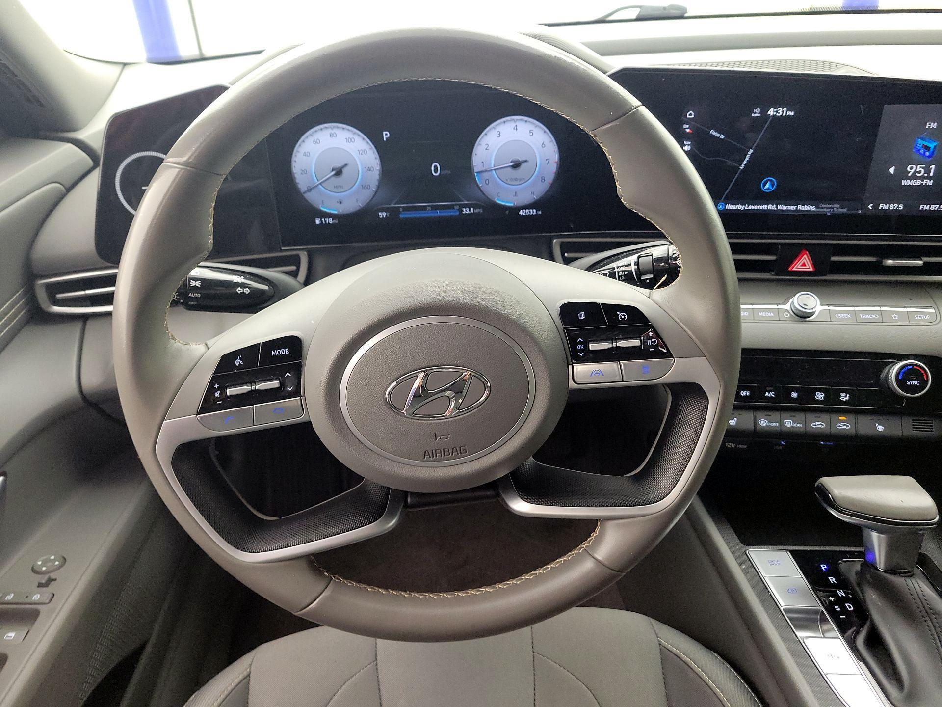 Thumbnail: 2023 Hyundai Elantra - 10