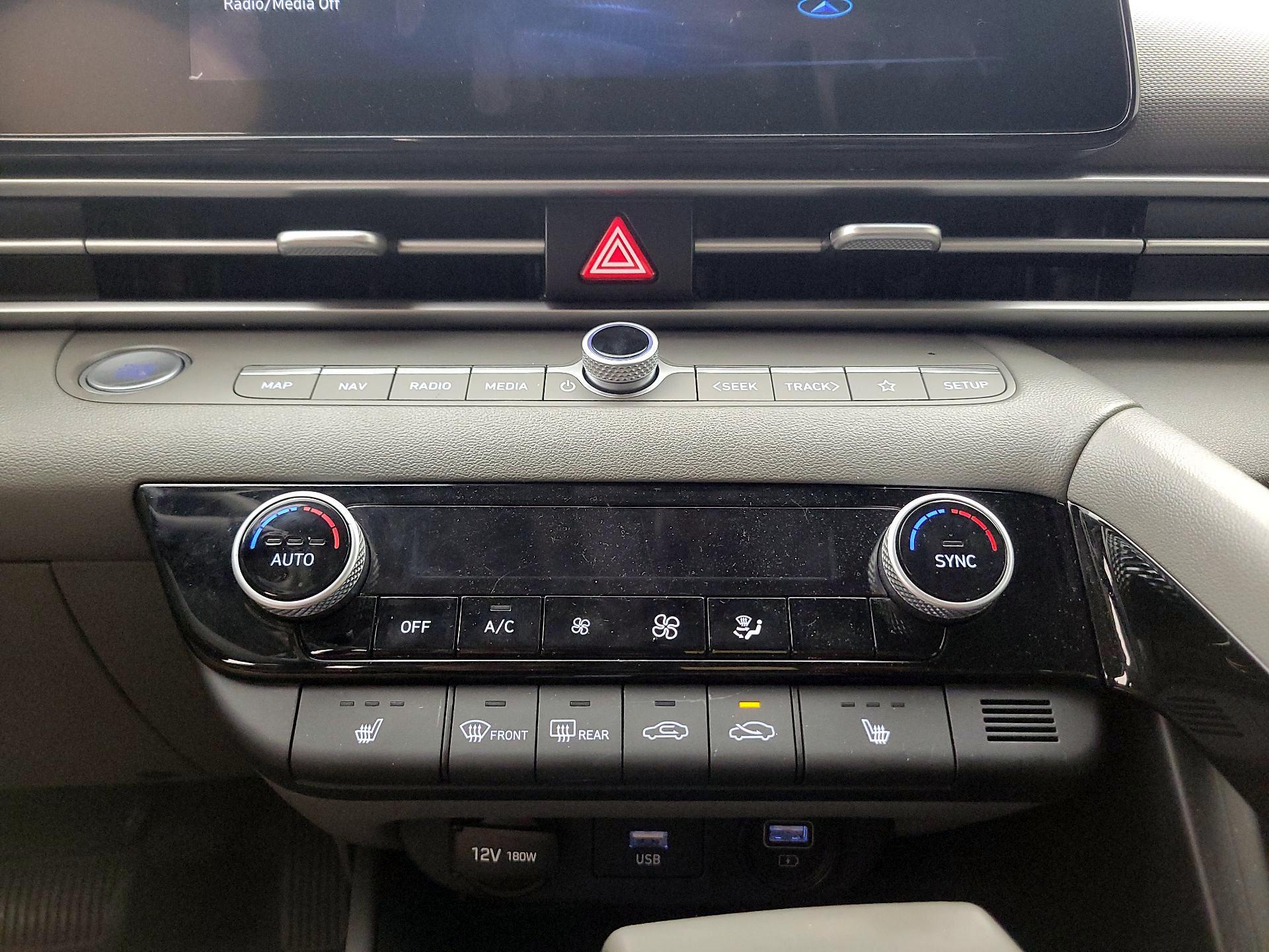 Thumbnail: 2023 Hyundai Elantra - 17