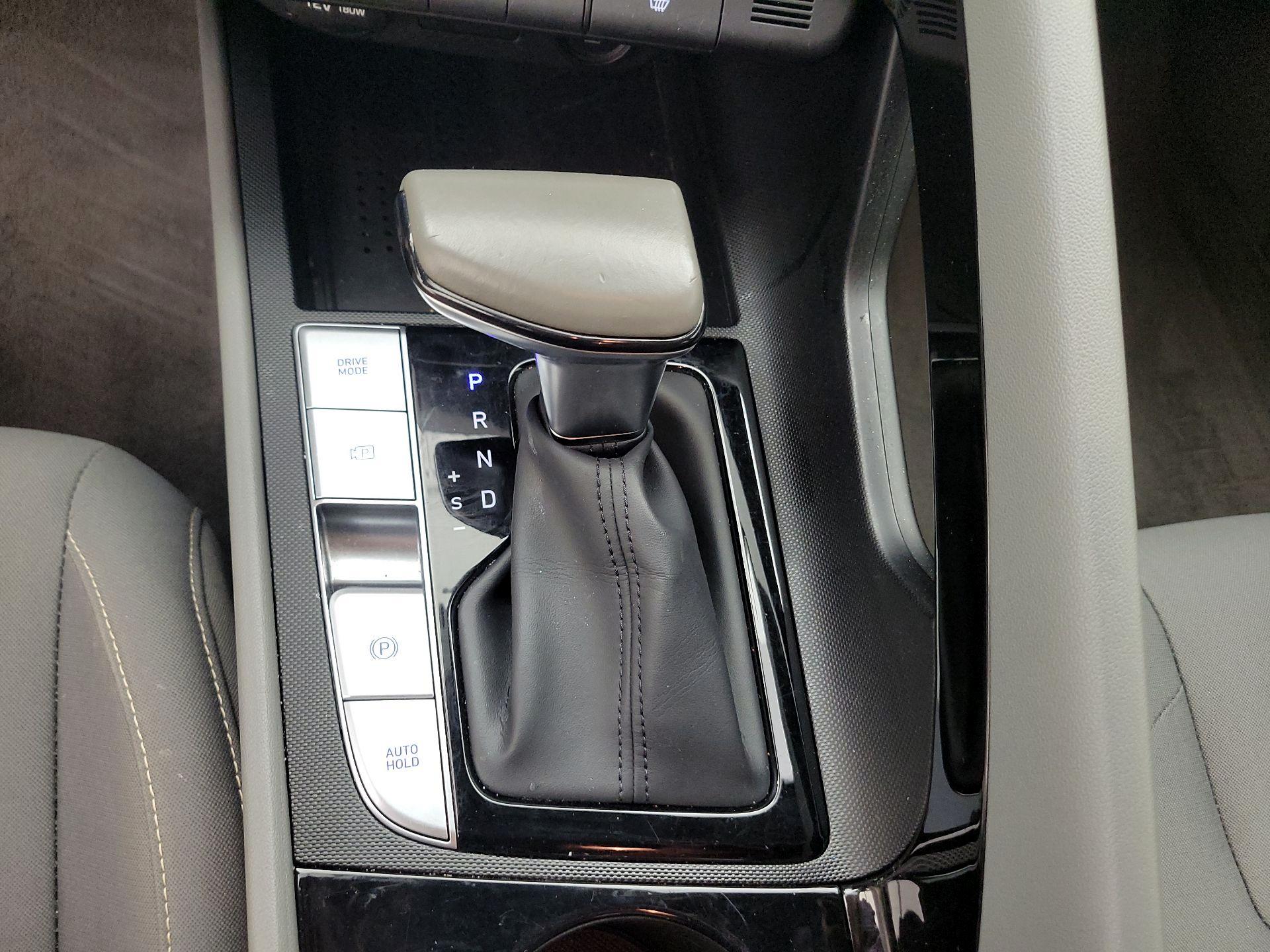 Thumbnail: 2023 Hyundai Elantra - 18