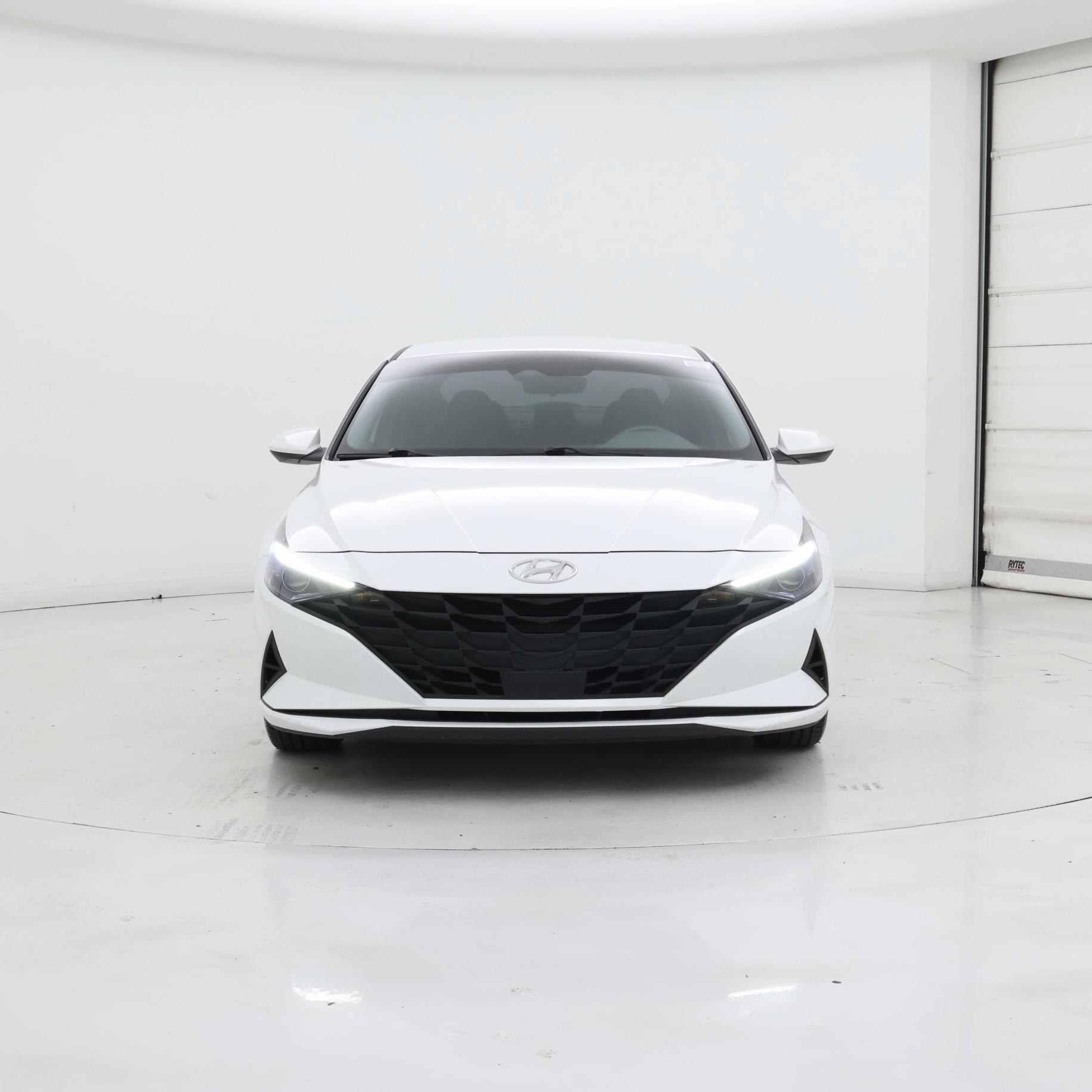 Thumbnail: 2023 Hyundai Elantra - 5