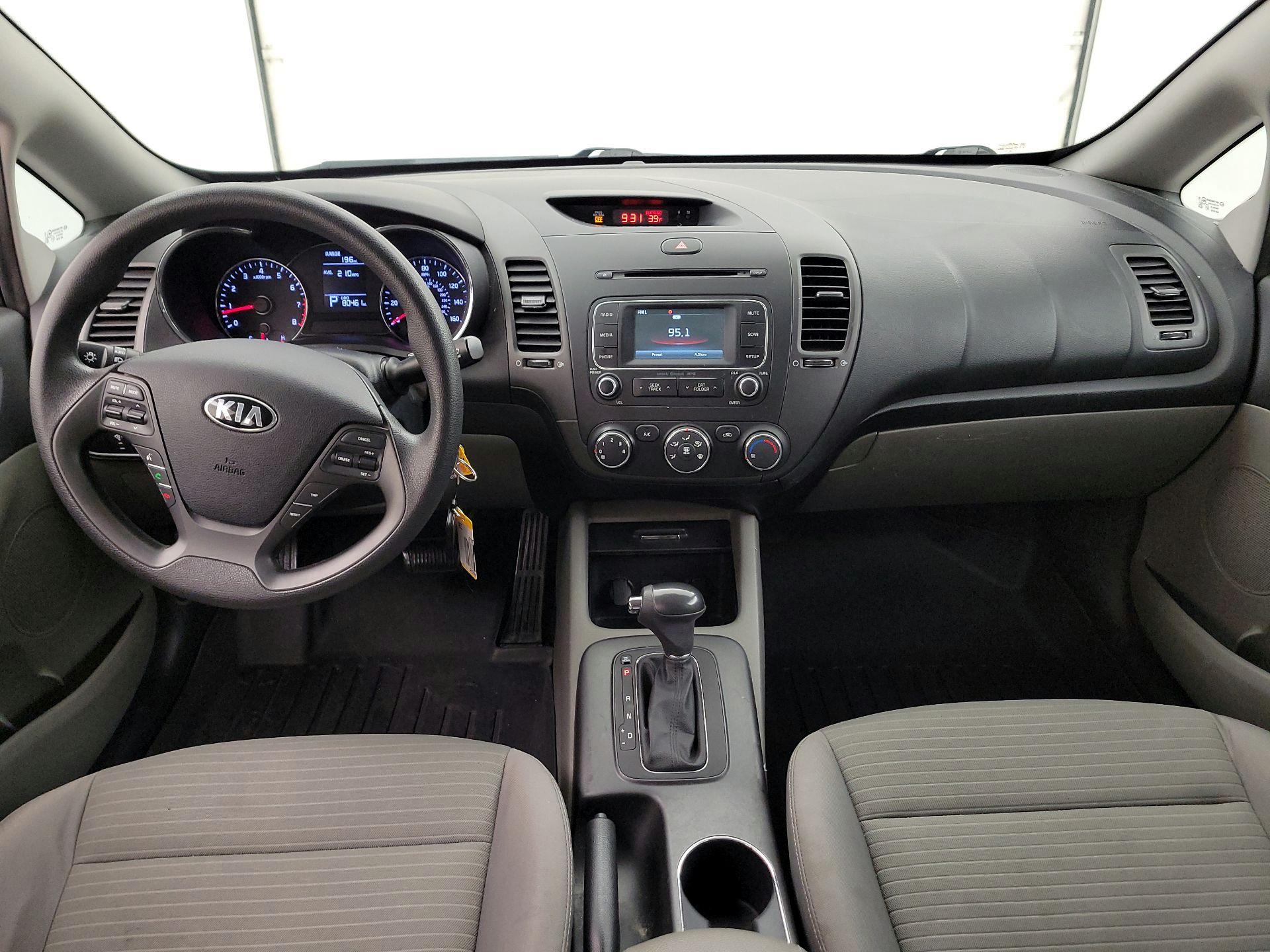 Thumbnail: 2016 Kia Forte - 9