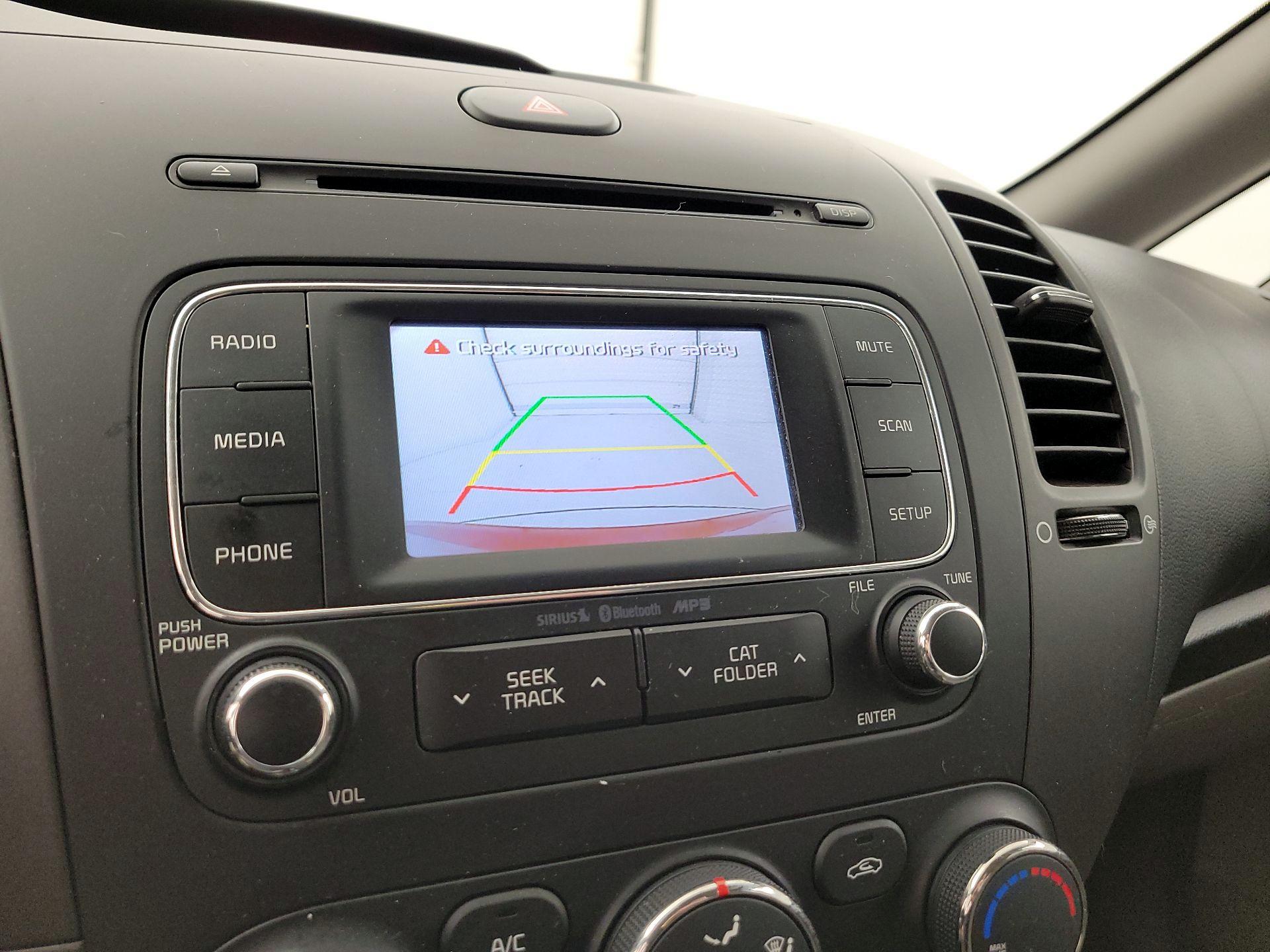 Thumbnail: 2016 Kia Forte - 14