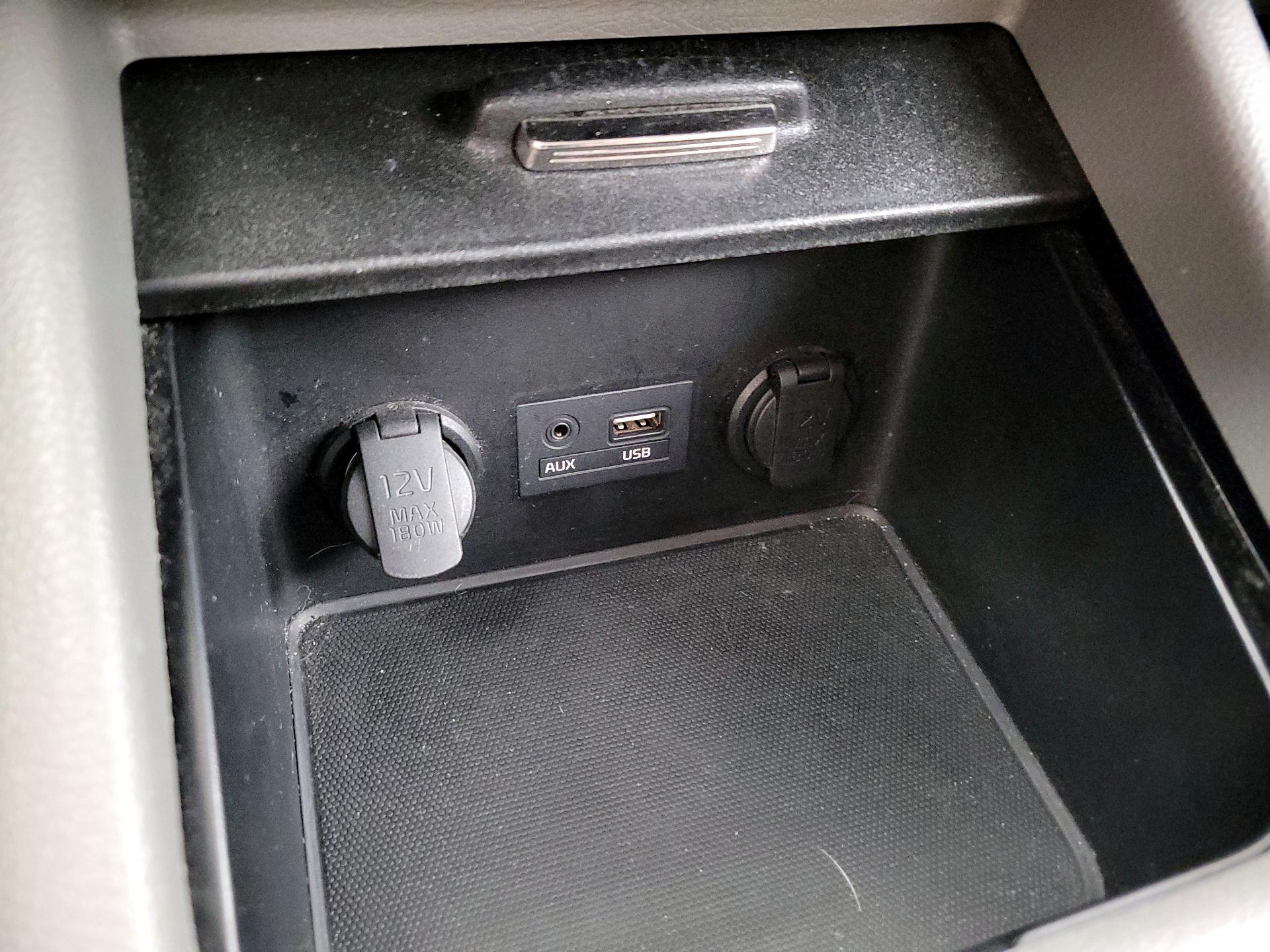 Thumbnail: 2016 Kia Forte - 18