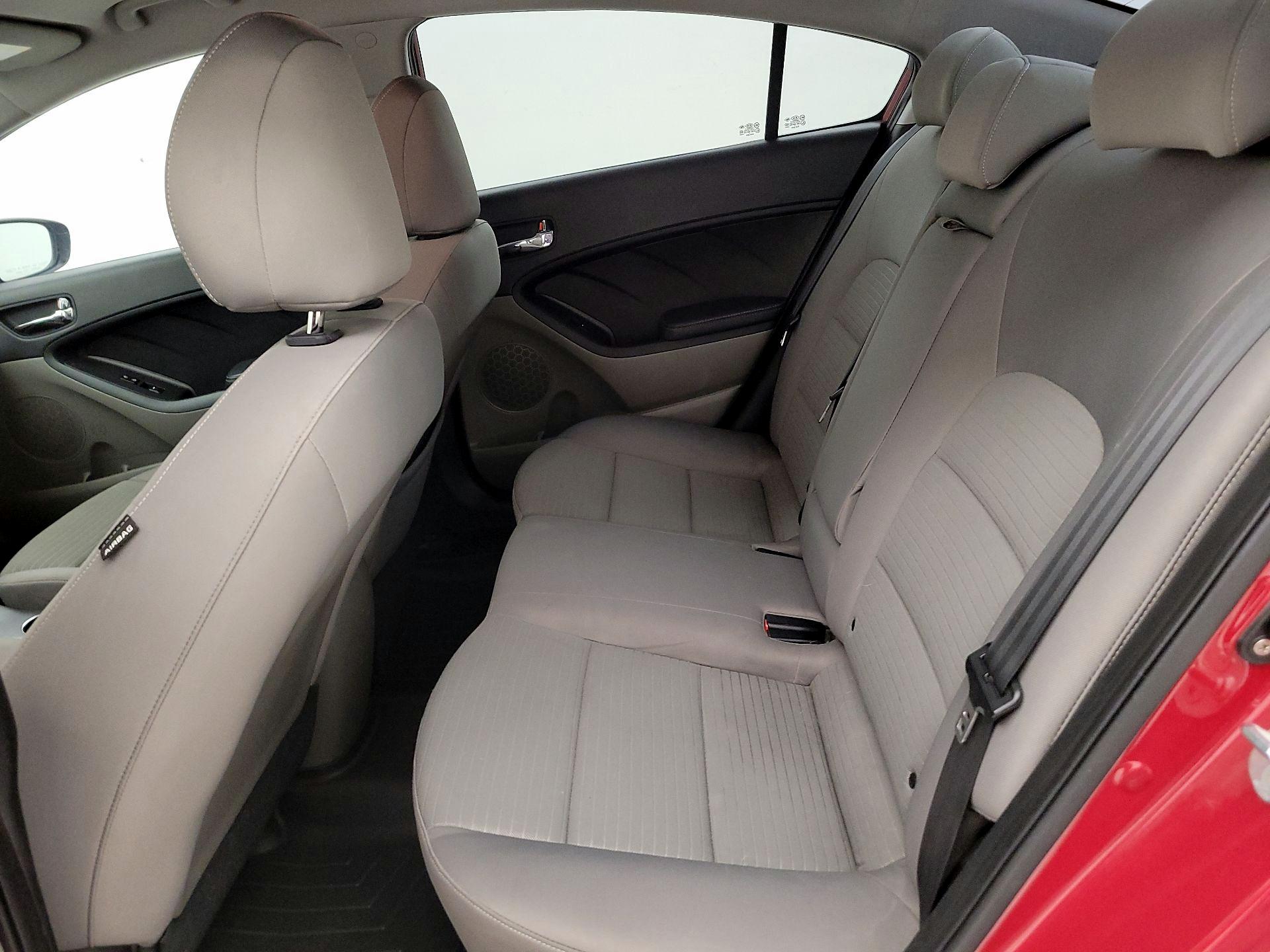 Thumbnail: 2016 Kia Forte - 19