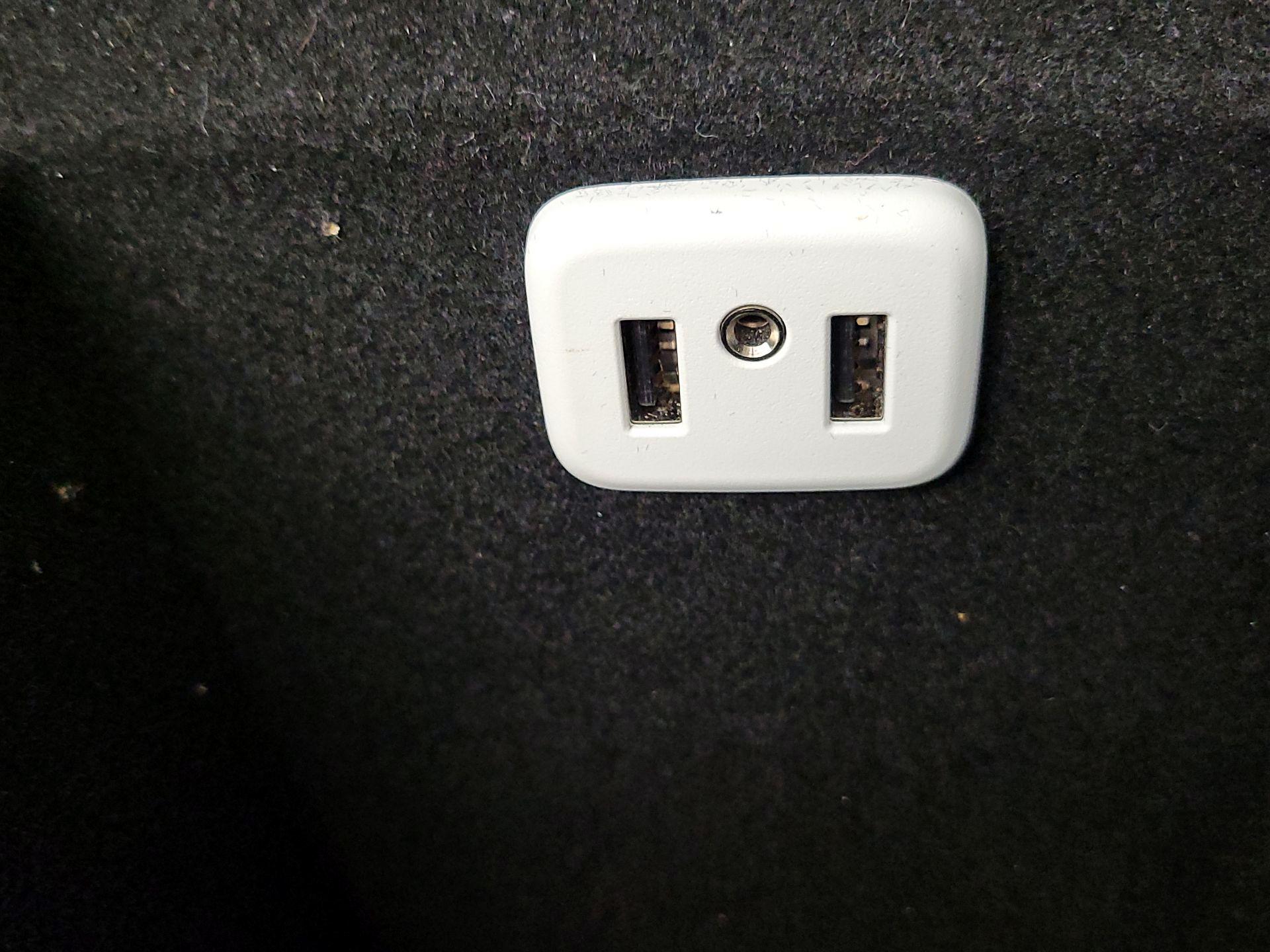 Thumbnail: 2018 Cadillac XT5 - 18