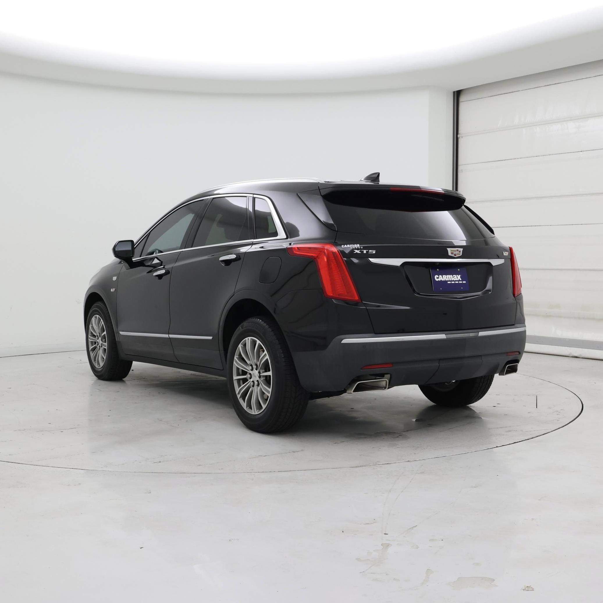 Thumbnail: 2018 Cadillac XT5 - 2
