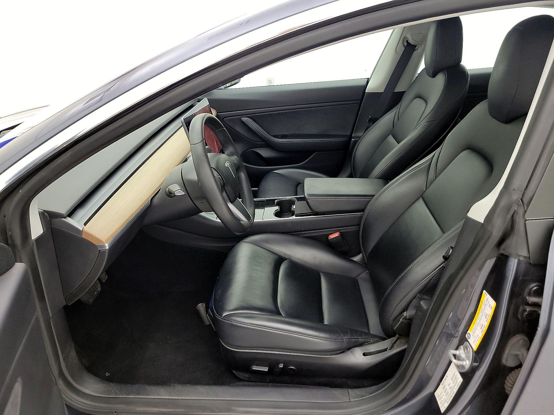 Thumbnail: 2020 Tesla Model 3 - 11