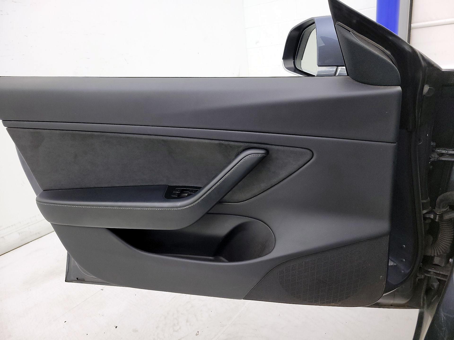 Thumbnail: 2020 Tesla Model 3 - 12