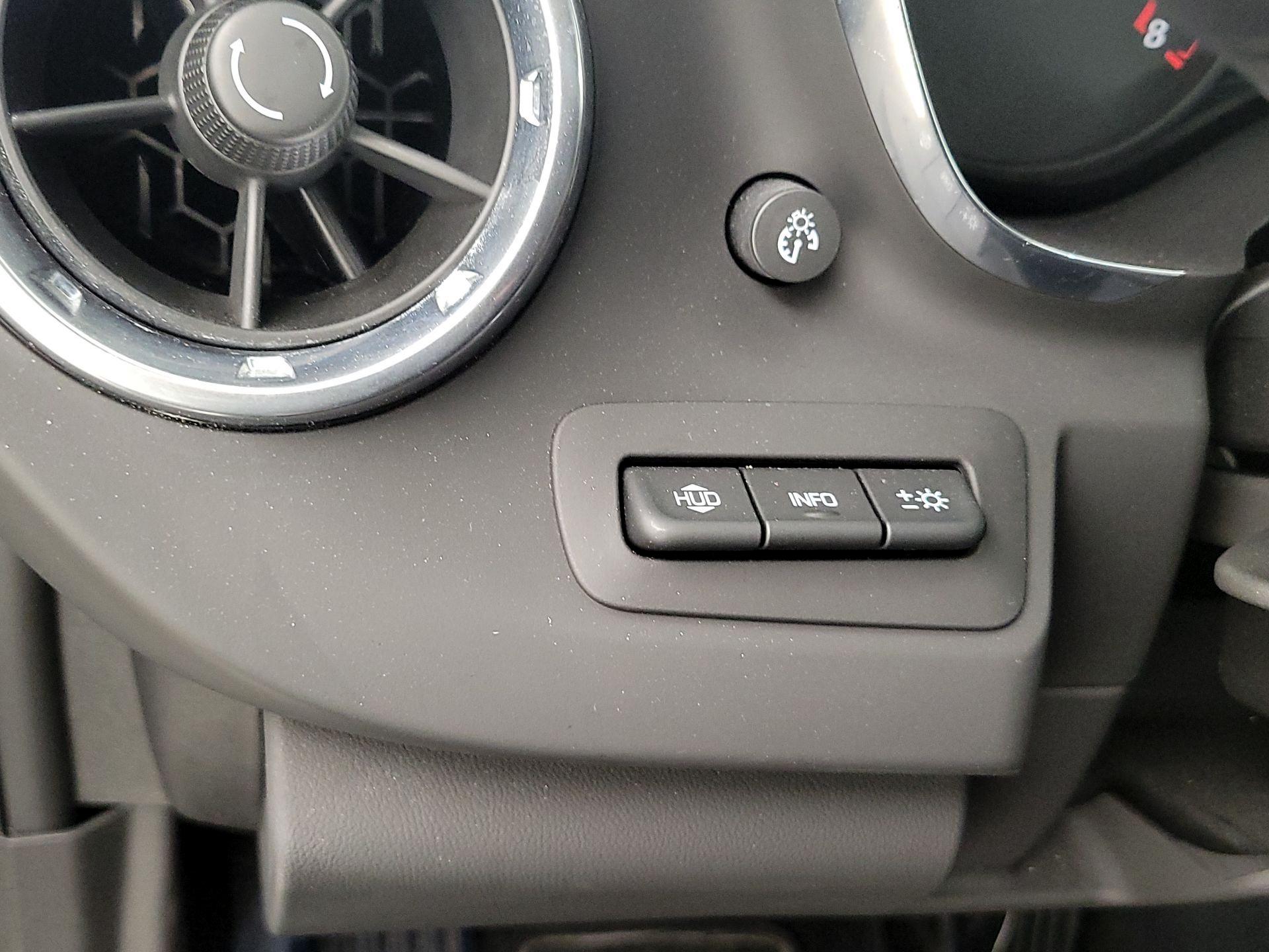 Thumbnail: 2020 Chevrolet Camaro - 13