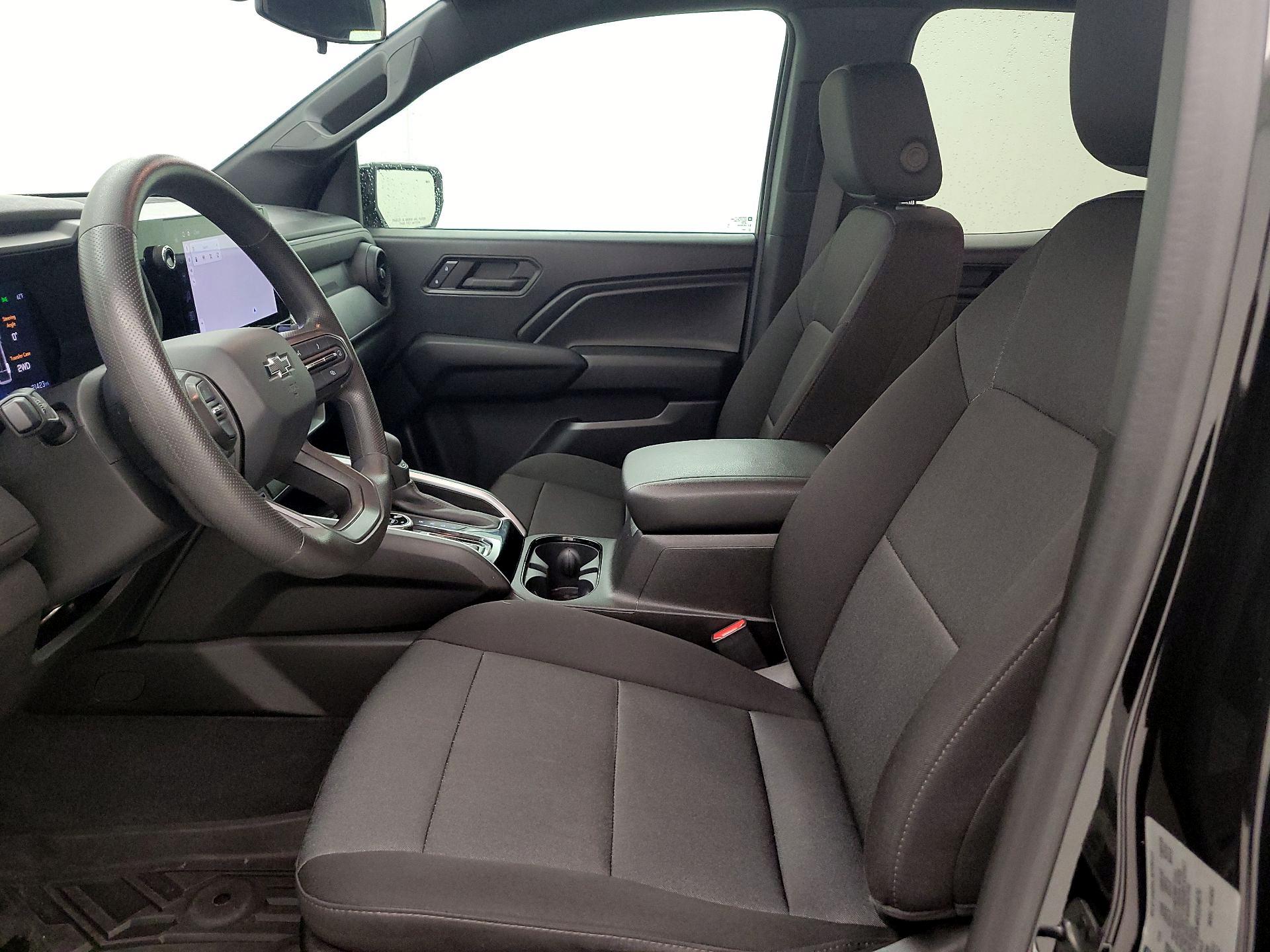 Thumbnail: 2024 Chevrolet Colorado - 11